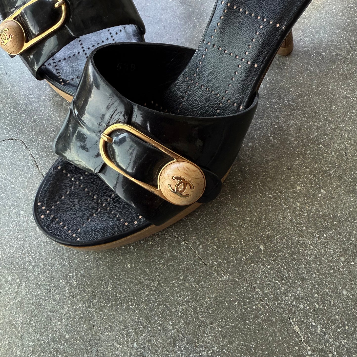 90s Chanel Patent Leather Buckle Platforms - US 5.5-6