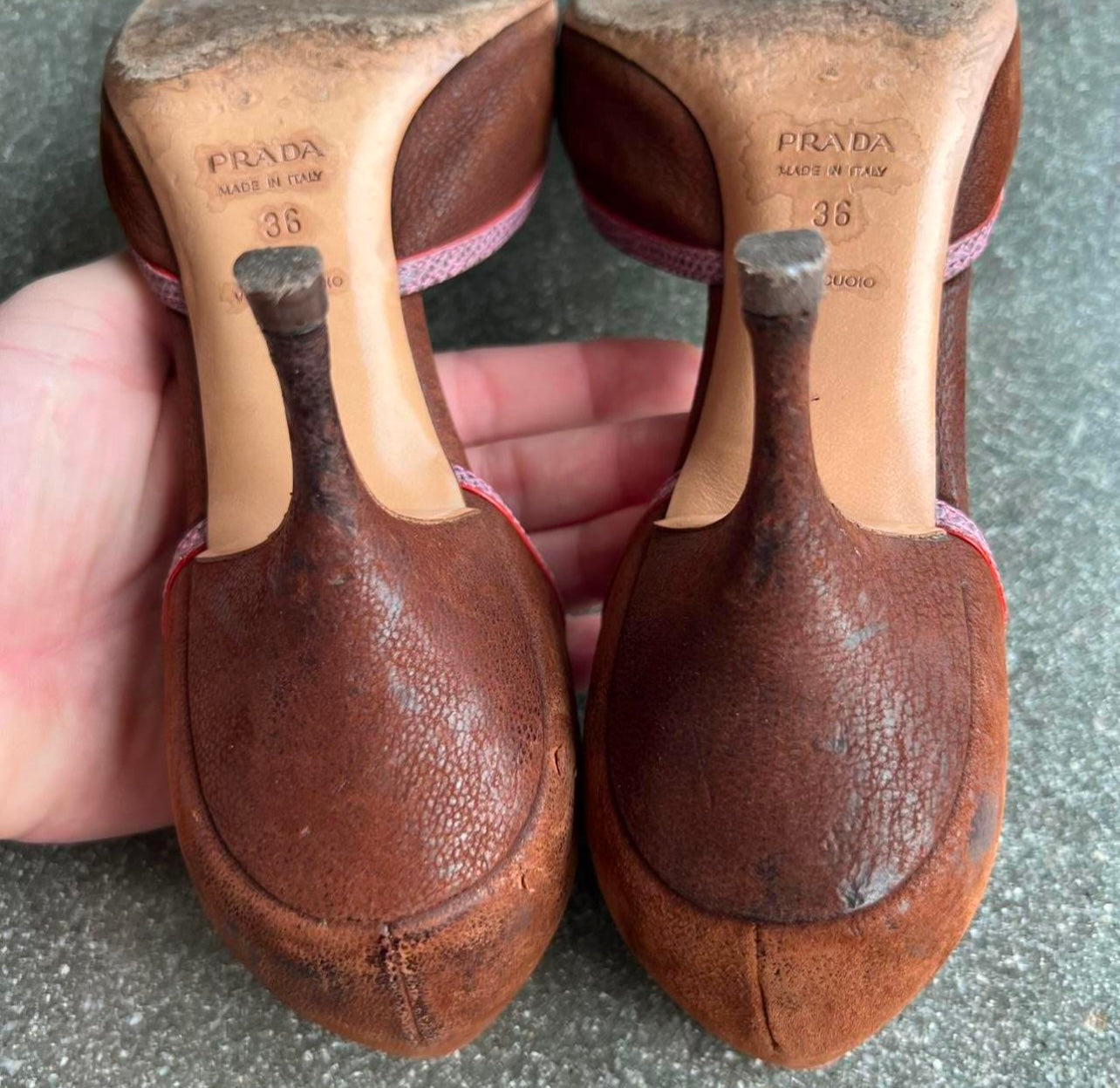 Early 2000s Prada Brown Buckle Heels - 7.5