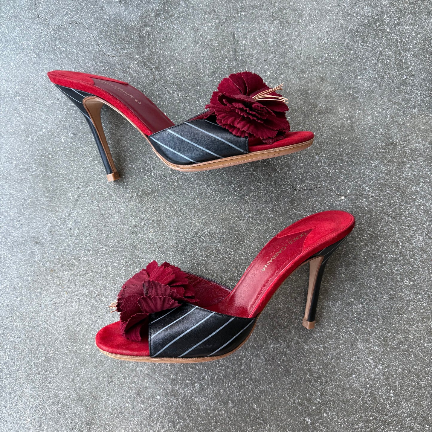 Early 00s Dolce & Gabbana Rosette Pinstripe Mules - US 7.5