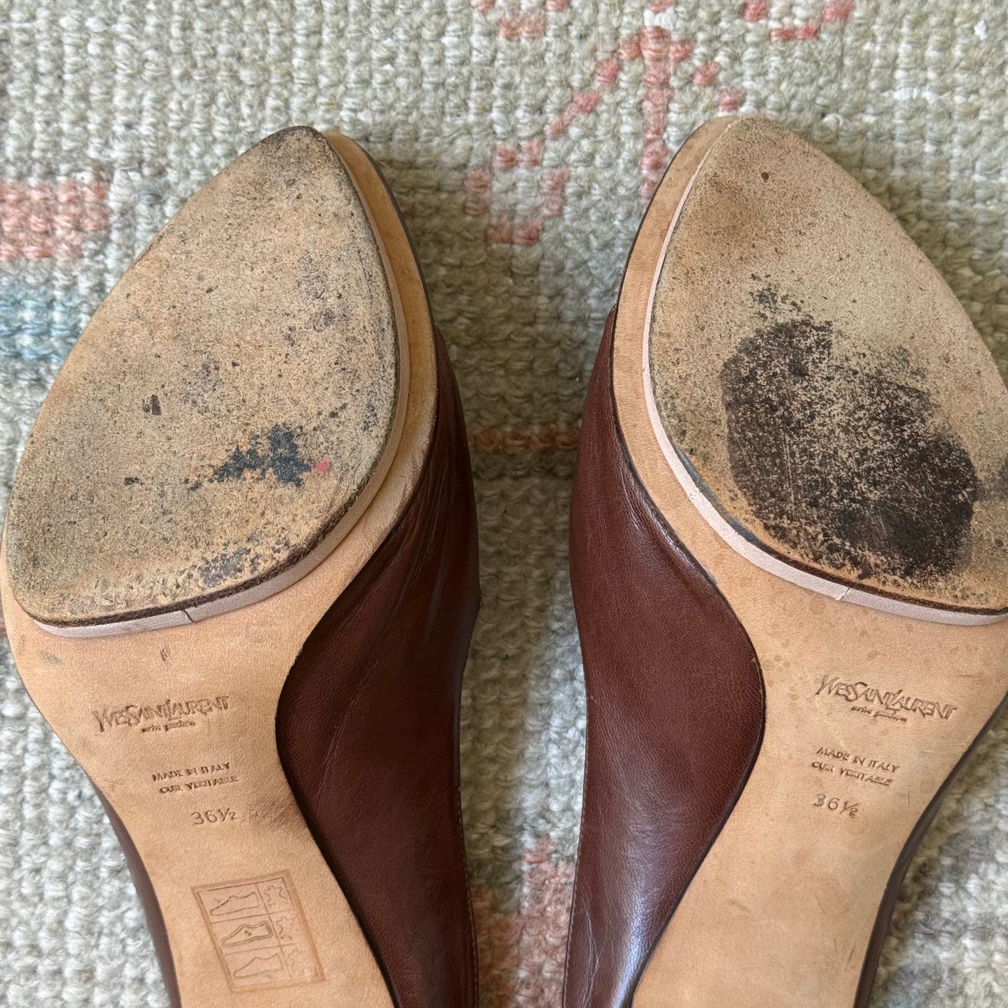 S/S2003 Tom Ford Yves Saint Laurent Kiss Mules - US 6.5