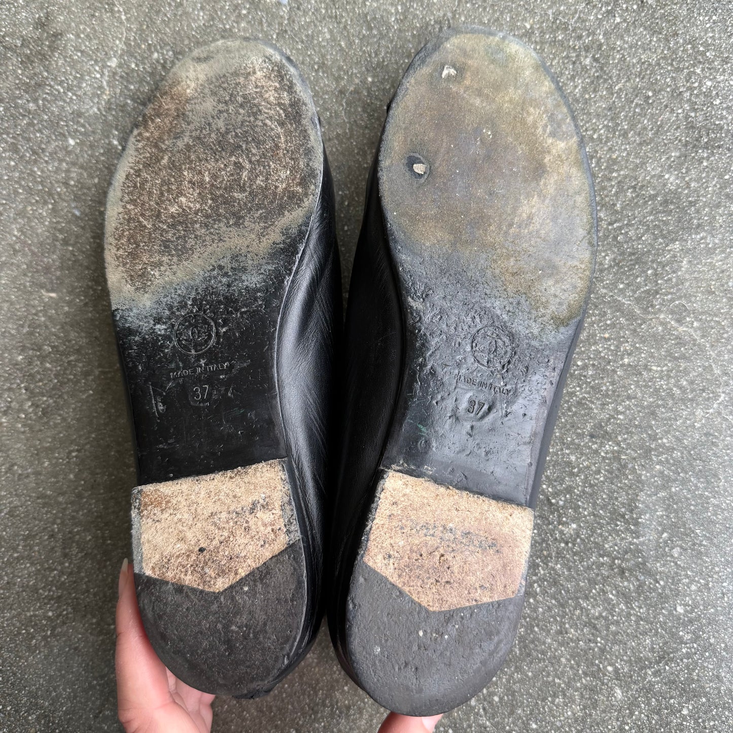90s Chanel Black Leather Ballet Flats - US 6.5