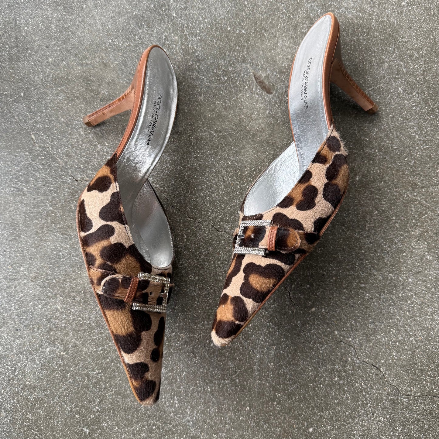00s Dolce & Gabbana Leopard Print Ponyhair Mules - US 7.5