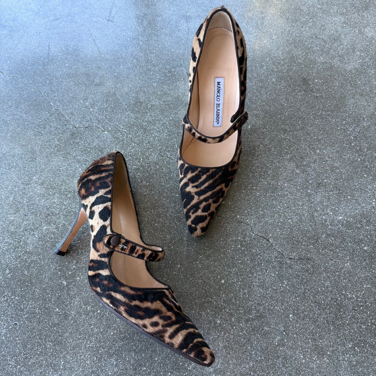 00s Manolo Blahnik Leopard Mary Janes - US 6.5