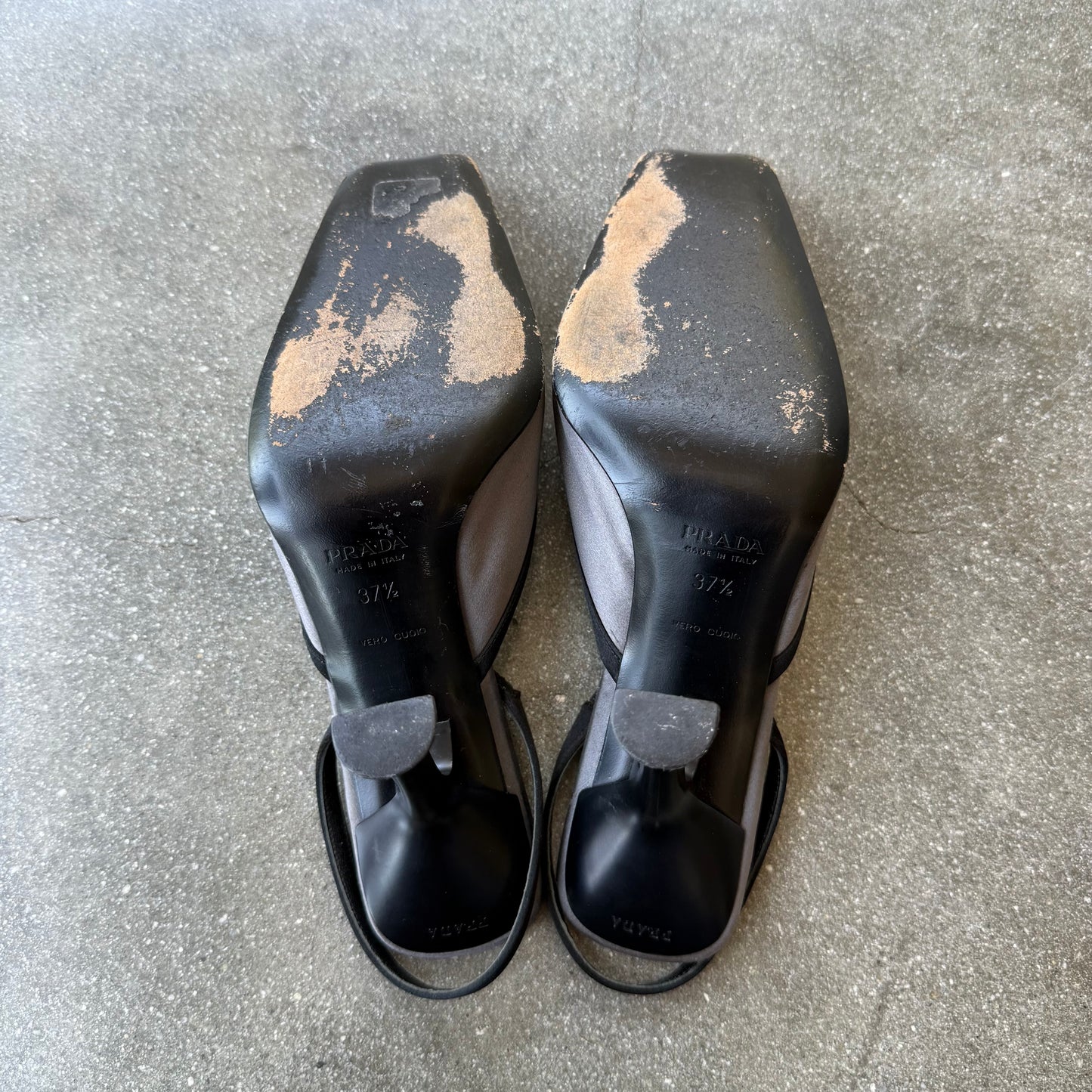 FW00 Grey Satin Prada Bow Slingback Mules - US 7.5