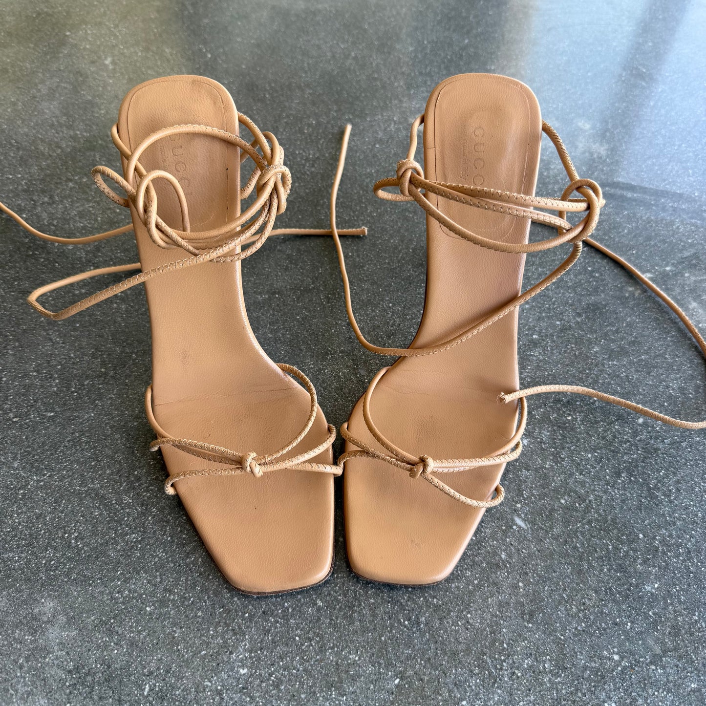 SS02 Gucci by Tom Ford Leather Bamboo Wrap Sandals - US 7.5