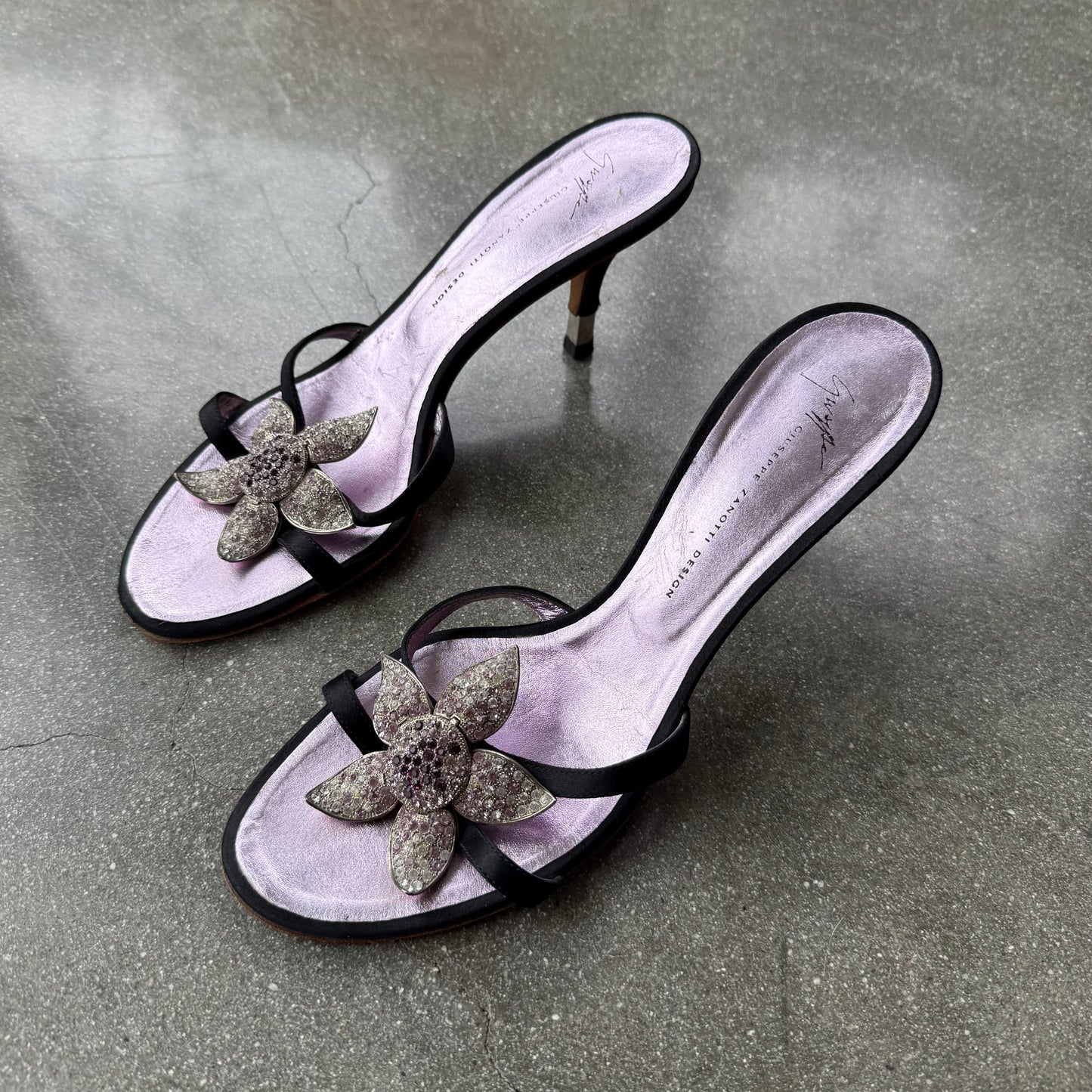 00s Giuseppe Zanotti Purple Crystal Flower Mules - US 8-8.5