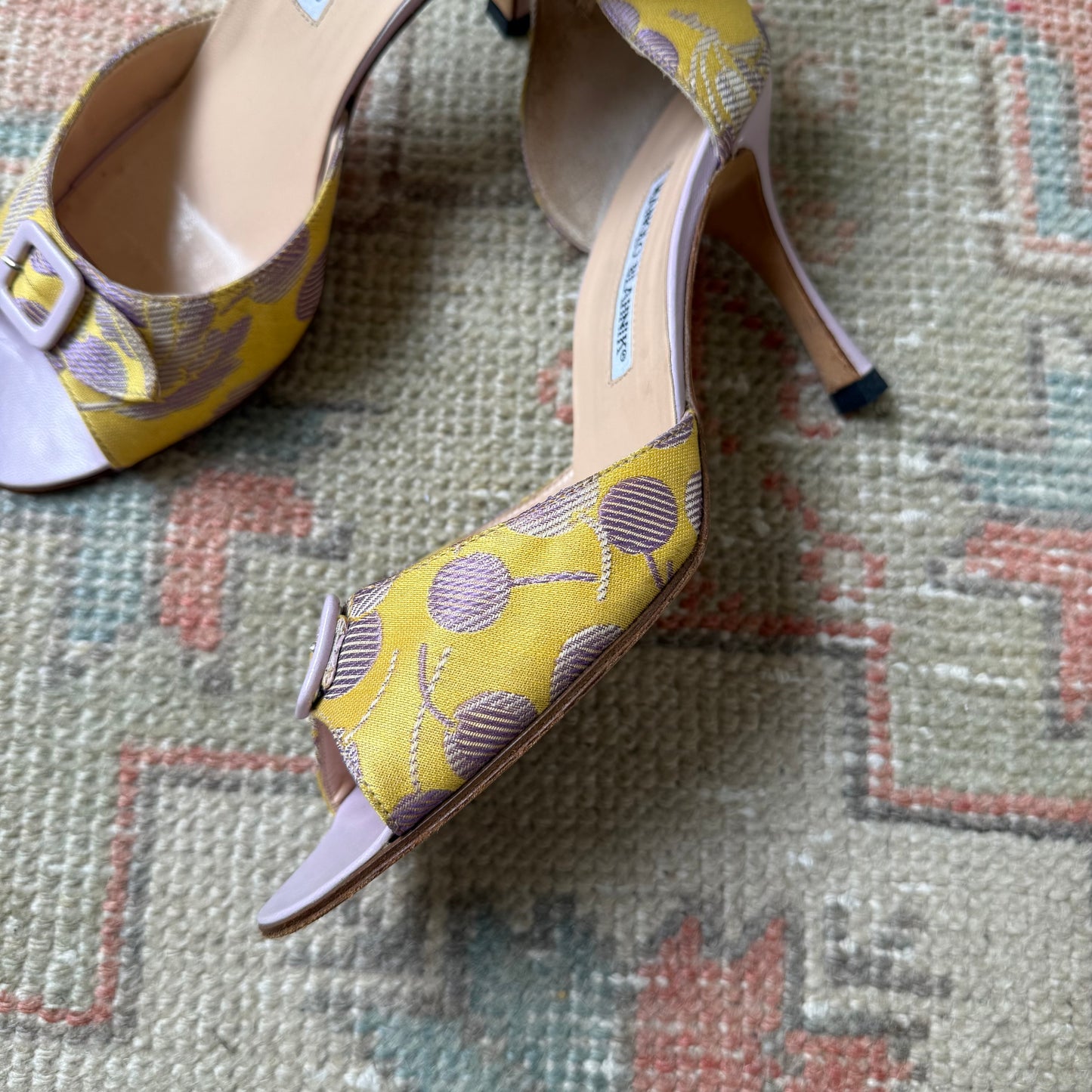 00s Manolo Blahnik Cherry D’Orsay Heels - US 9