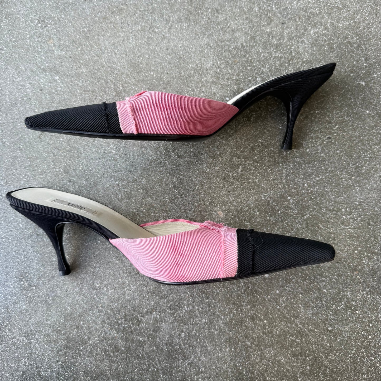 00s Prada Silk Black and White Grosgrain Mules - US 7