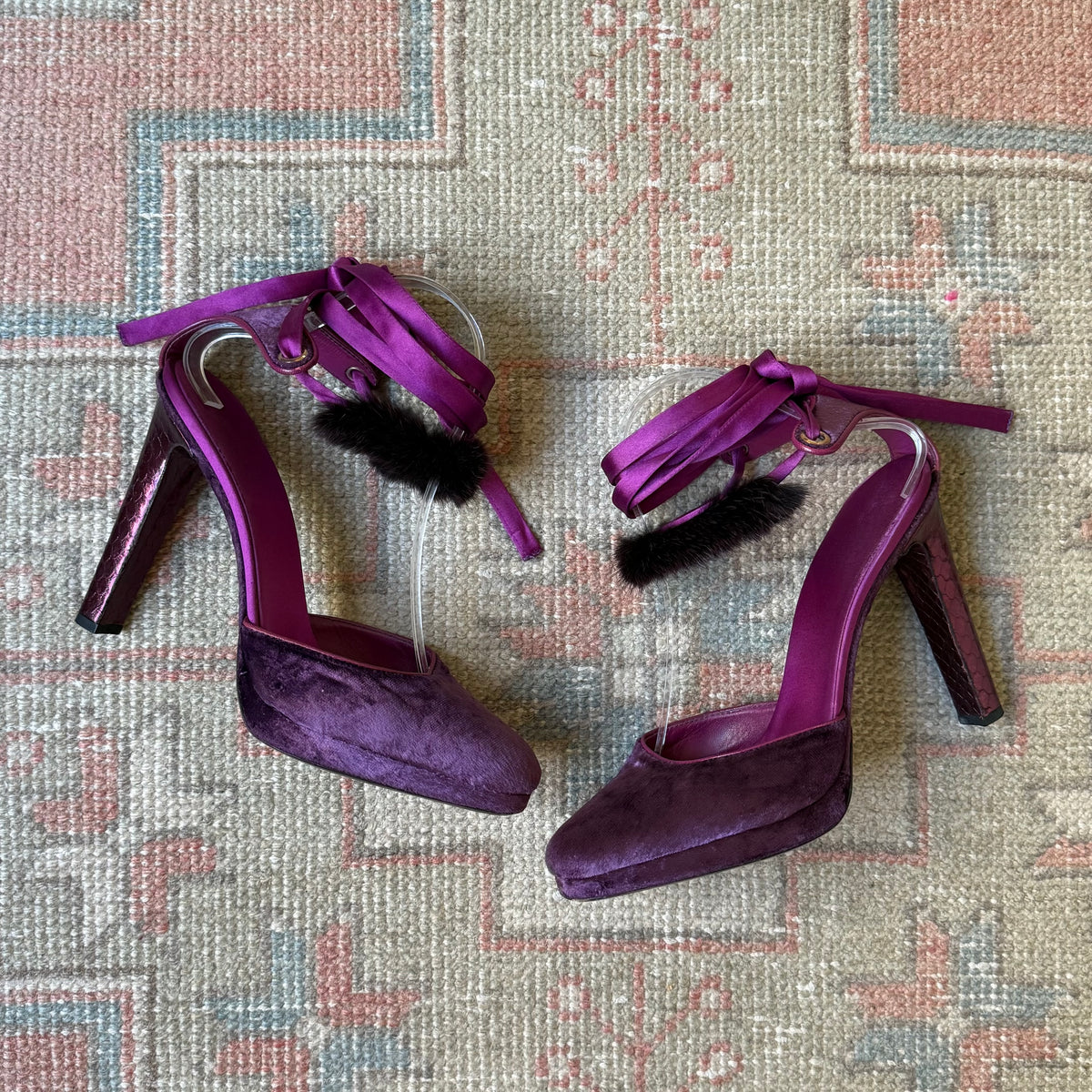 F/W2004 Tom Ford Gucci Purple Mink Pumps - US 9-9.5