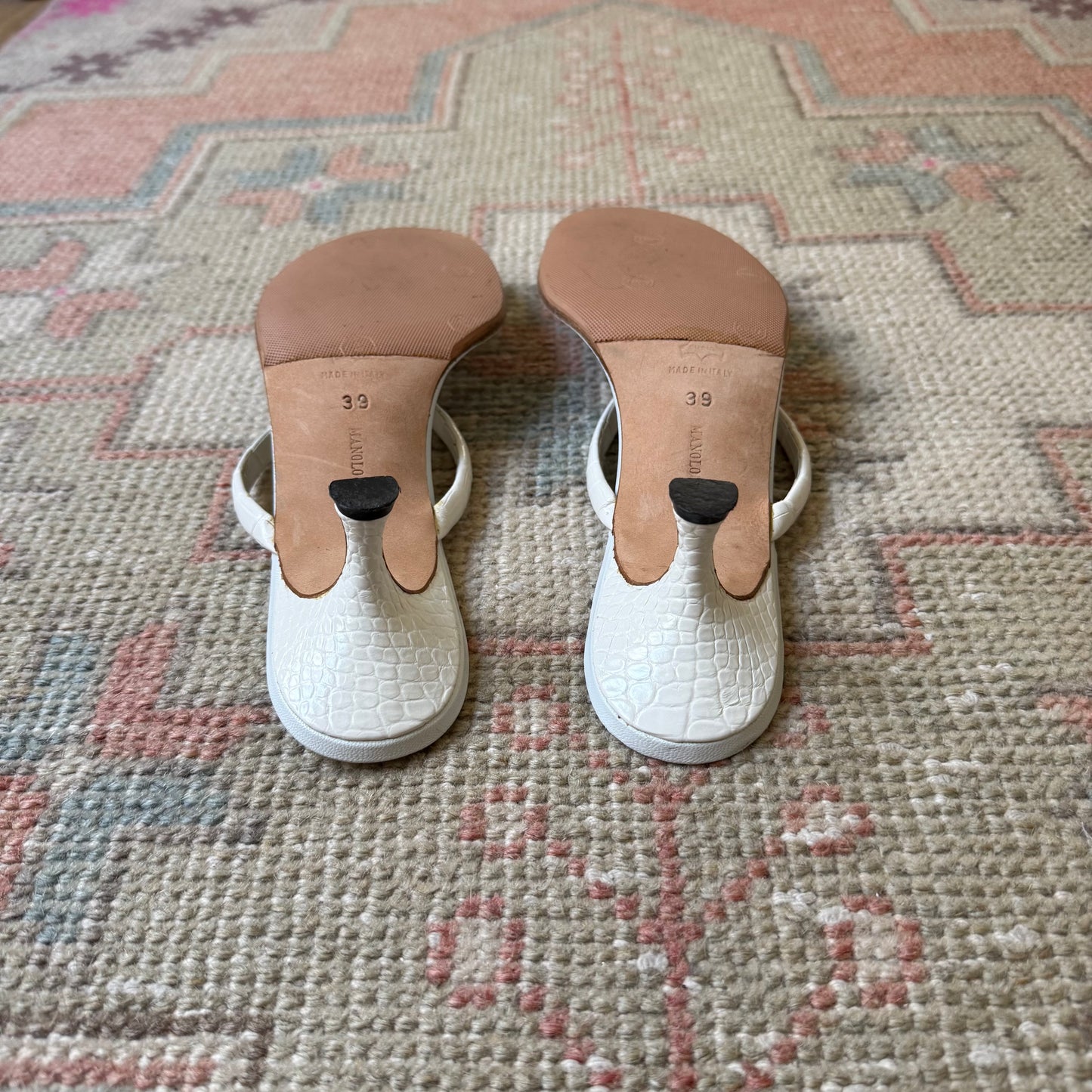 Vintage Manolo Blahnik White Paterno Thong Sandals - US 8-8.5