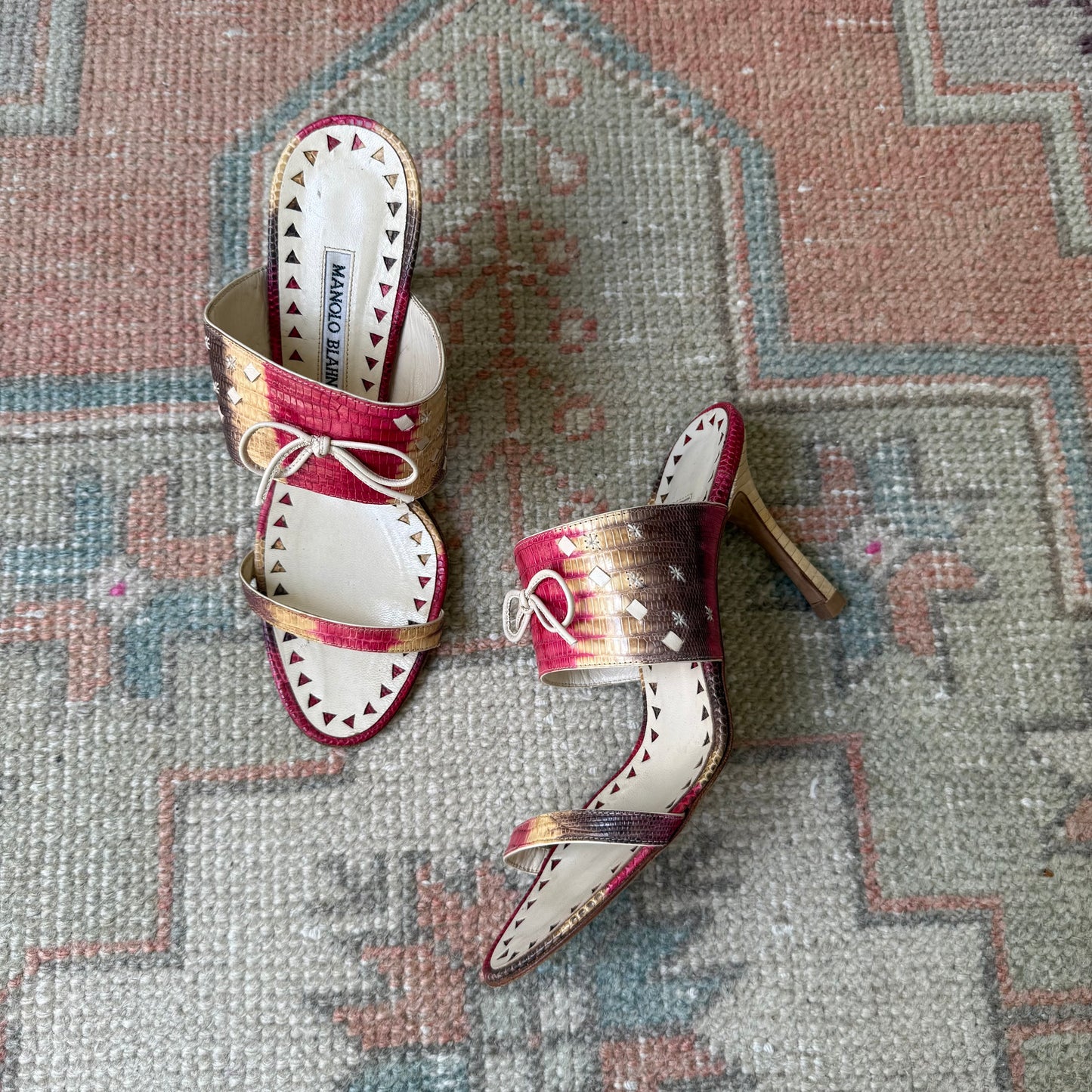 00s Manolo Blahnik Lizard Bow Sandals - US 6-6.5