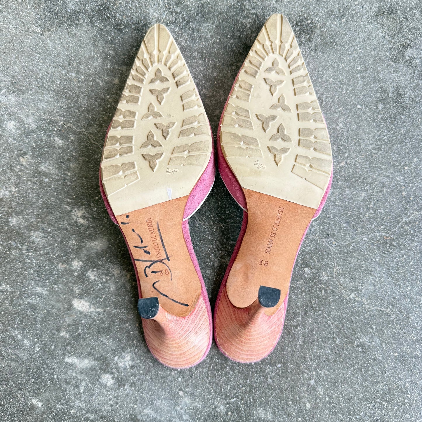 S/S2003 Pink Suede Manolo Blahnik Lace Up Mules - US 7.5