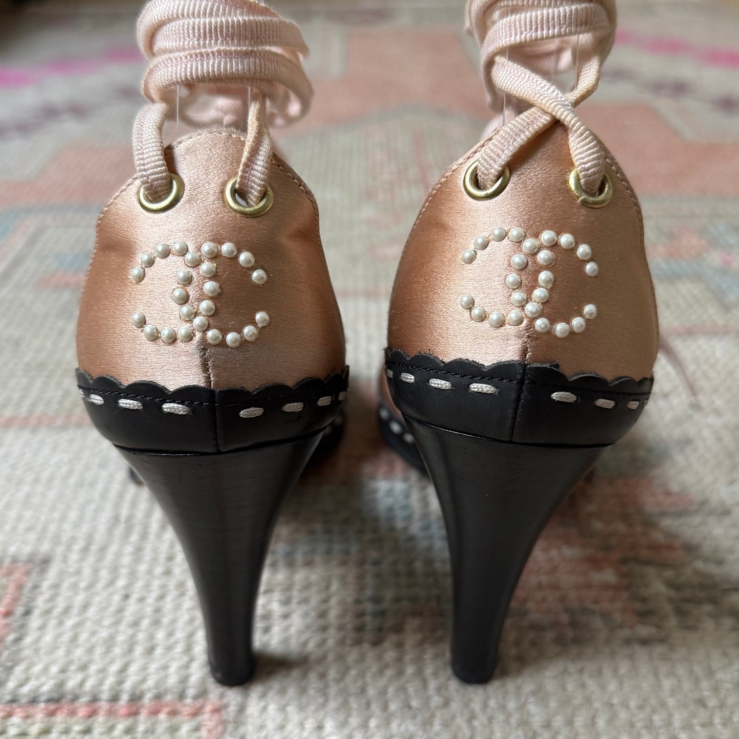 S/S2003 Chanel Pink Silk Wrap Ballet Pumps - US 5.5-6