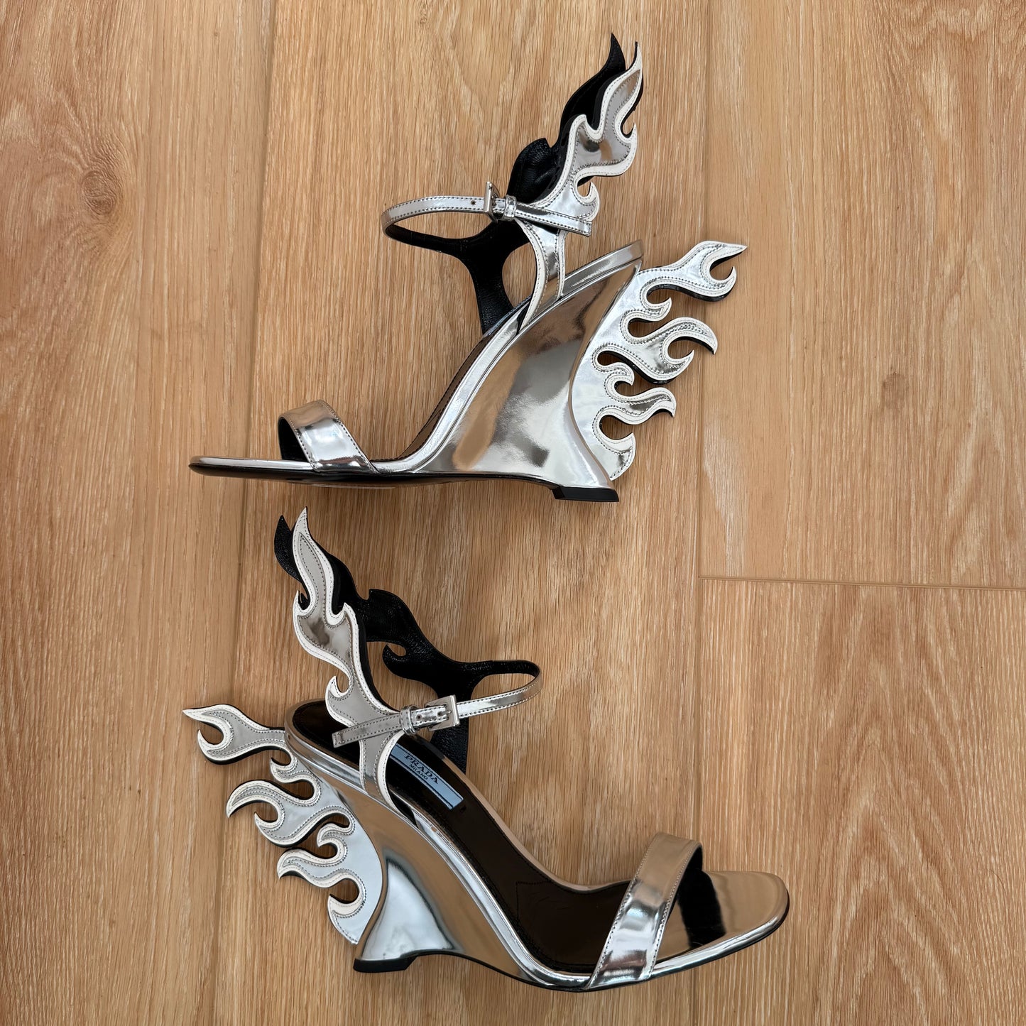 F/W2018 Silver Prada Flame Wedges - US 8