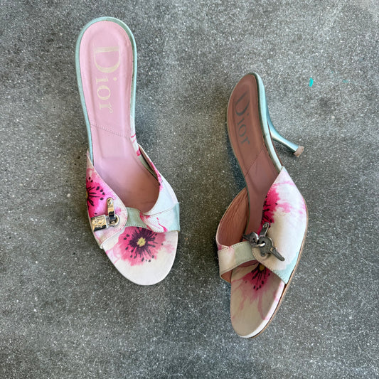 SS05 John Galliano Christian Dior Satin Lock and Key Sandals - US 7.5