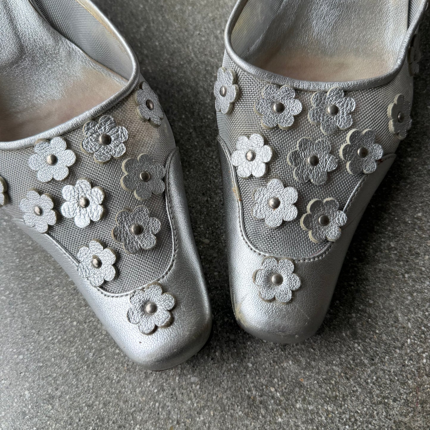 S/S1999 miu miu Silver Leather Floral Mules - US 8.5