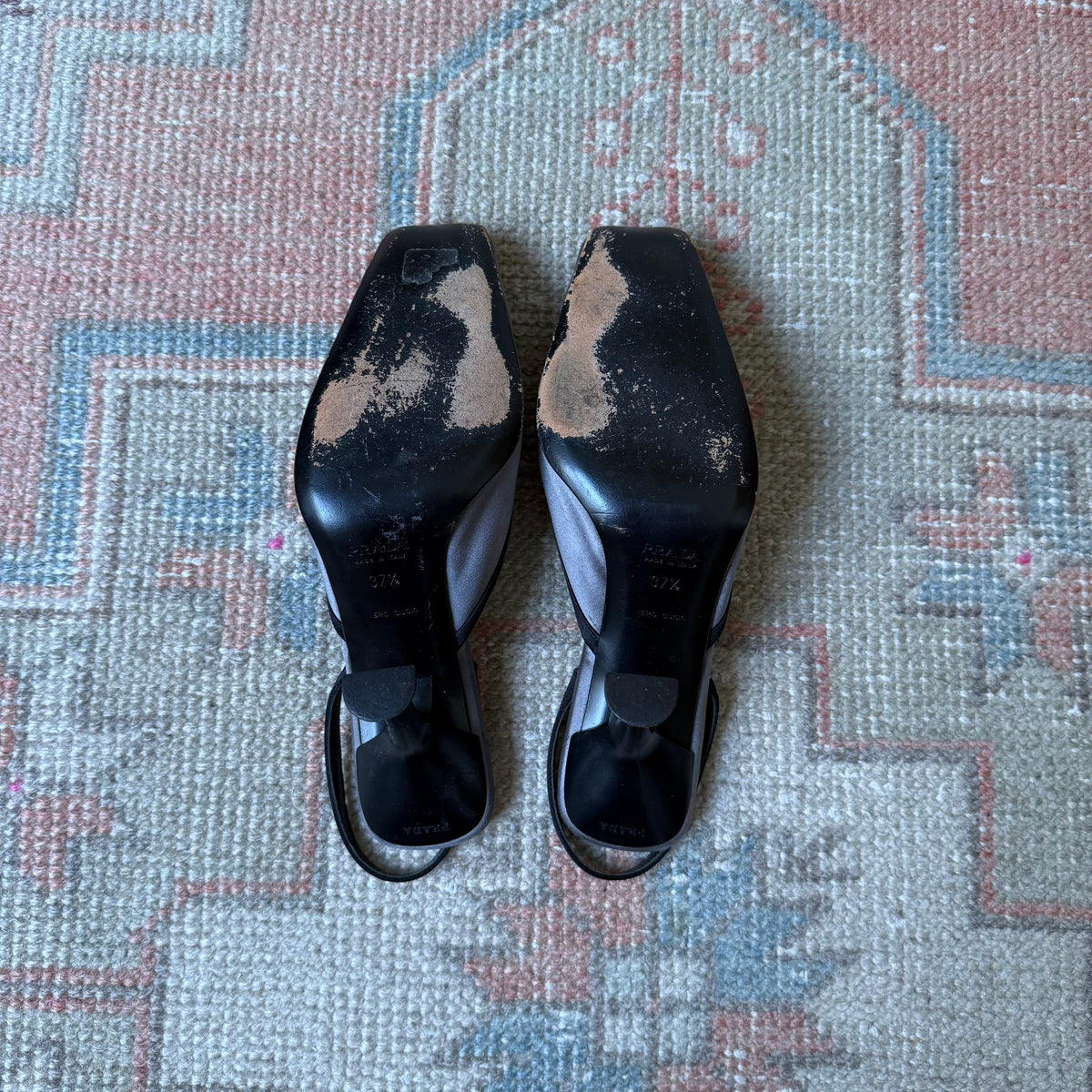 S/S1999 Prada Gray Silk Satin Bow Slingbacks - US 7.5