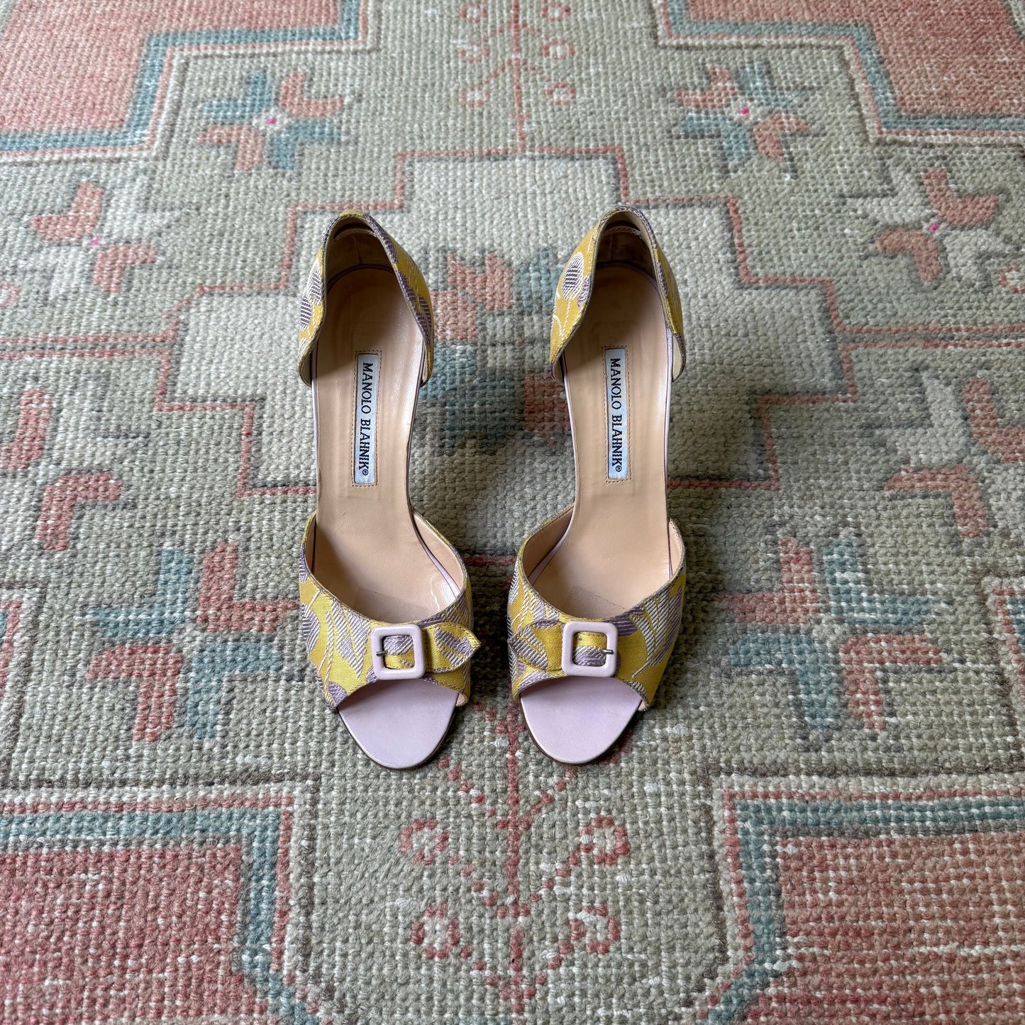 00s Manolo Blahnik Cherry D’Orsay Heels - US 7