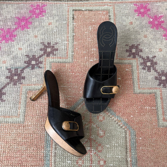 90s Chanel Leather Platform Mules - US 7.5