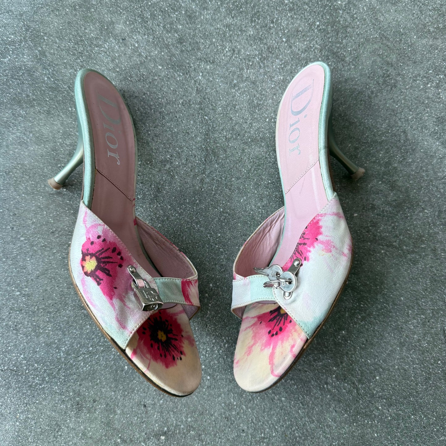 SS05 John Galliano Christian Dior Satin Lock and Key Sandals - US 7.5