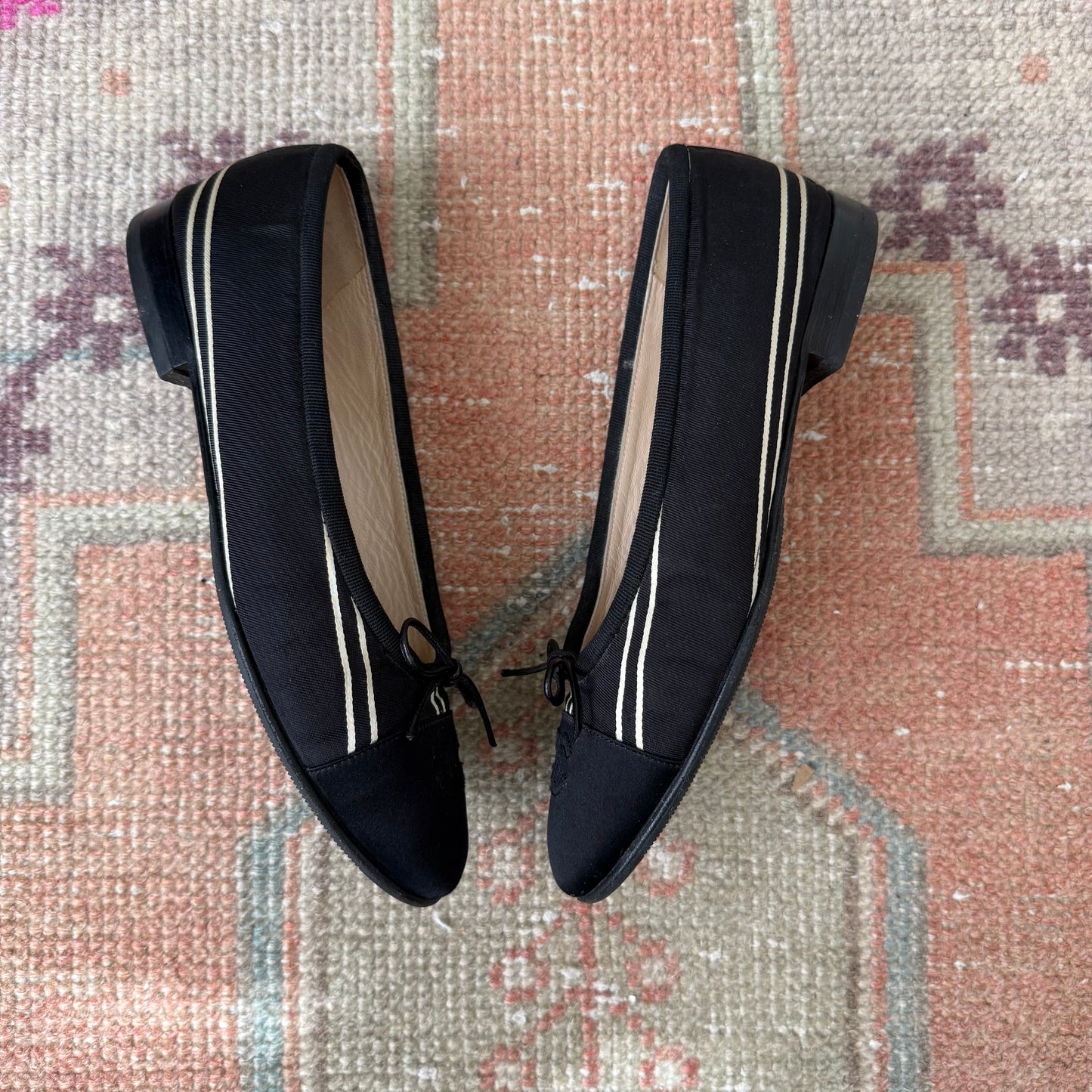 00s Chanel Black + White Silk Ballet Flats - US 6.5