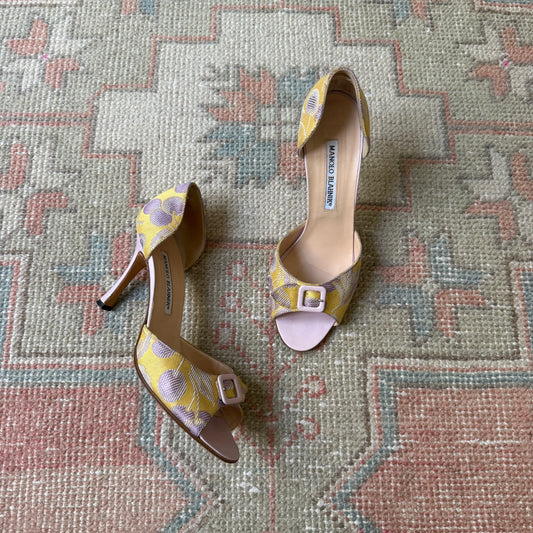 00s Manolo Blahnik Cherry D’Orsay Heels - US 7