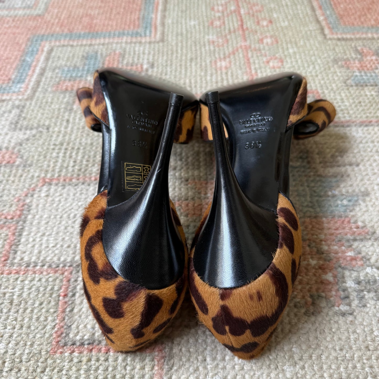 2003 Valentino Cheetah Bow D’Orsay Heels - US 8.5