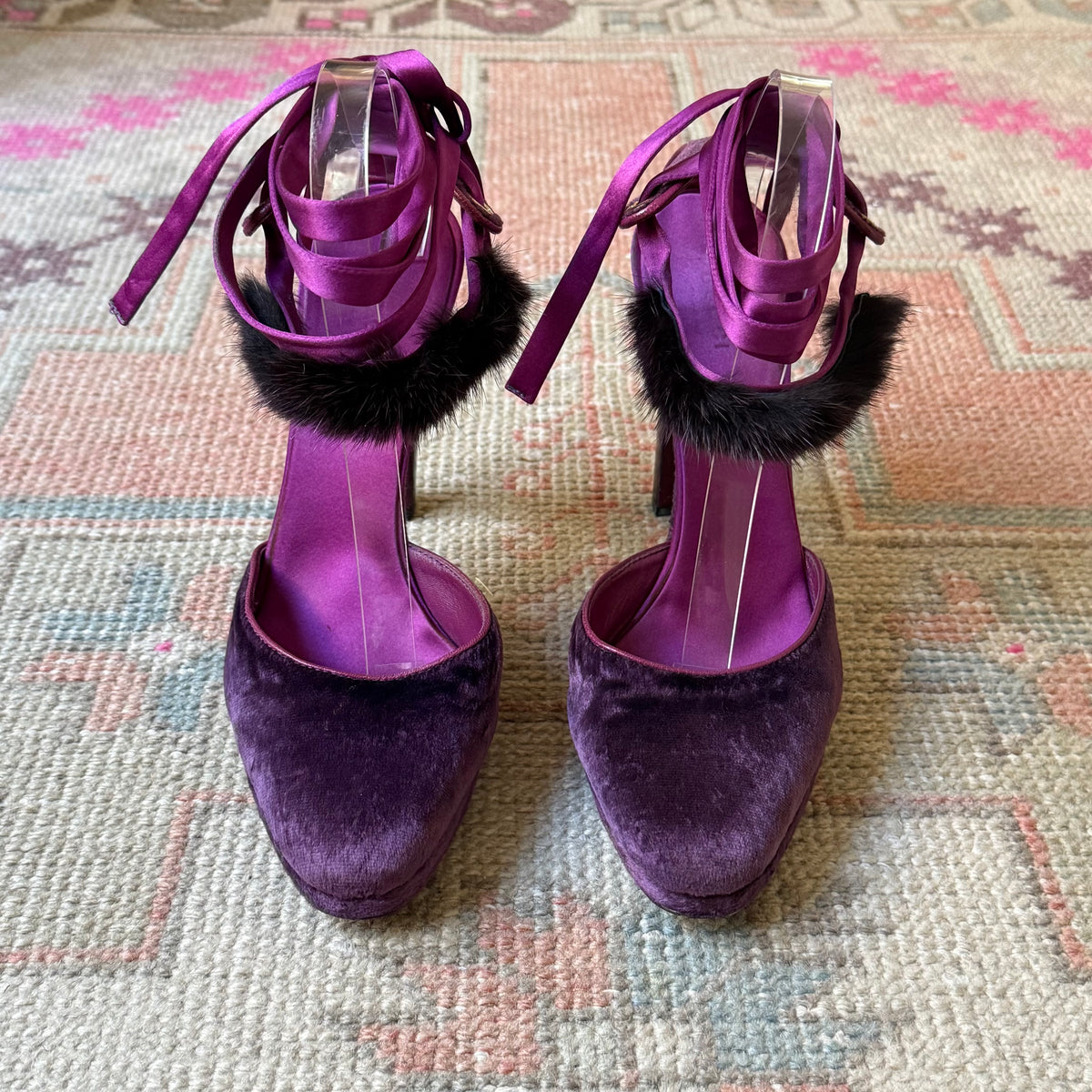 F/W2004 Tom Ford Gucci Purple Mink Pumps - US 9-9.5