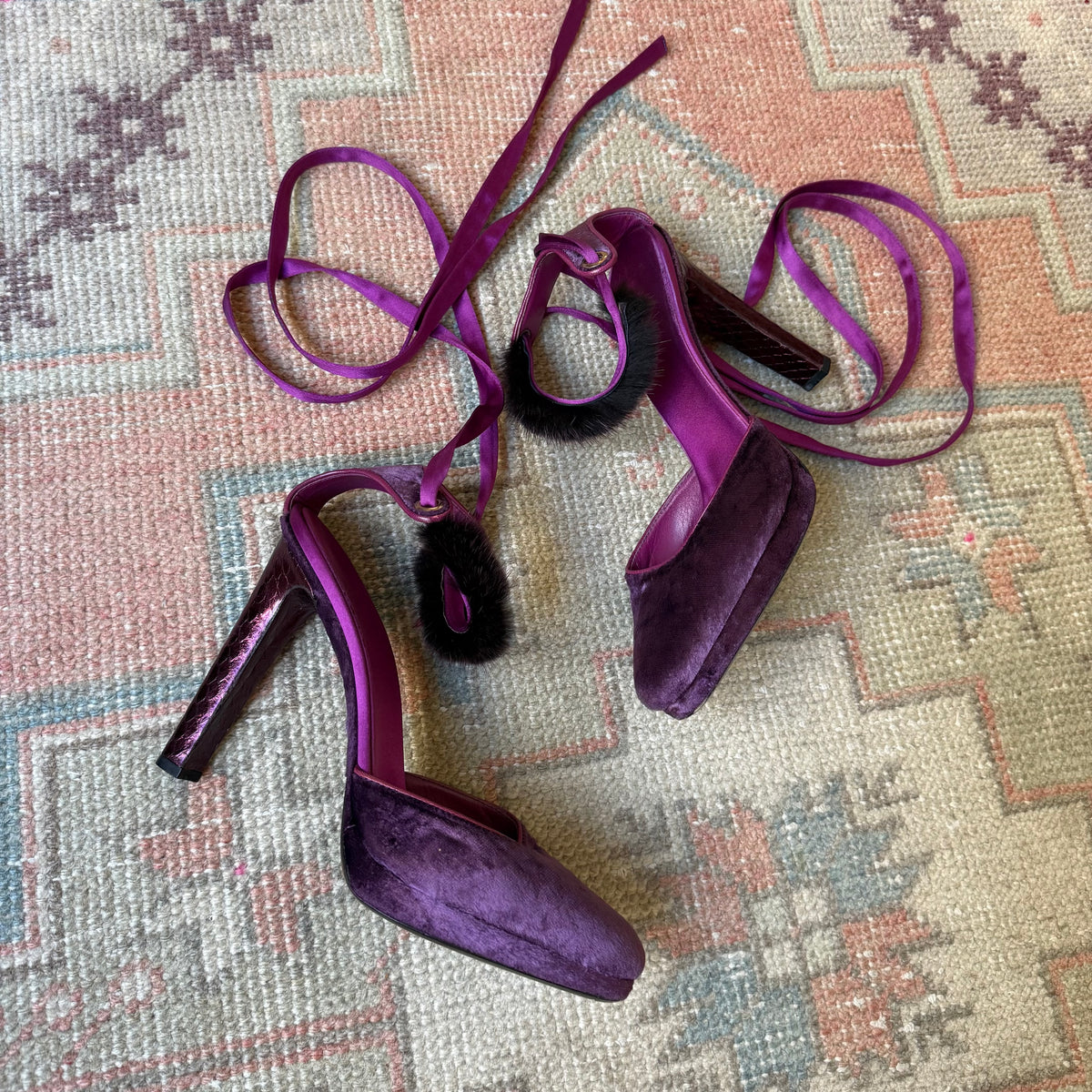 F/W2004 Tom Ford Gucci Purple Mink Pumps - US 9-9.5