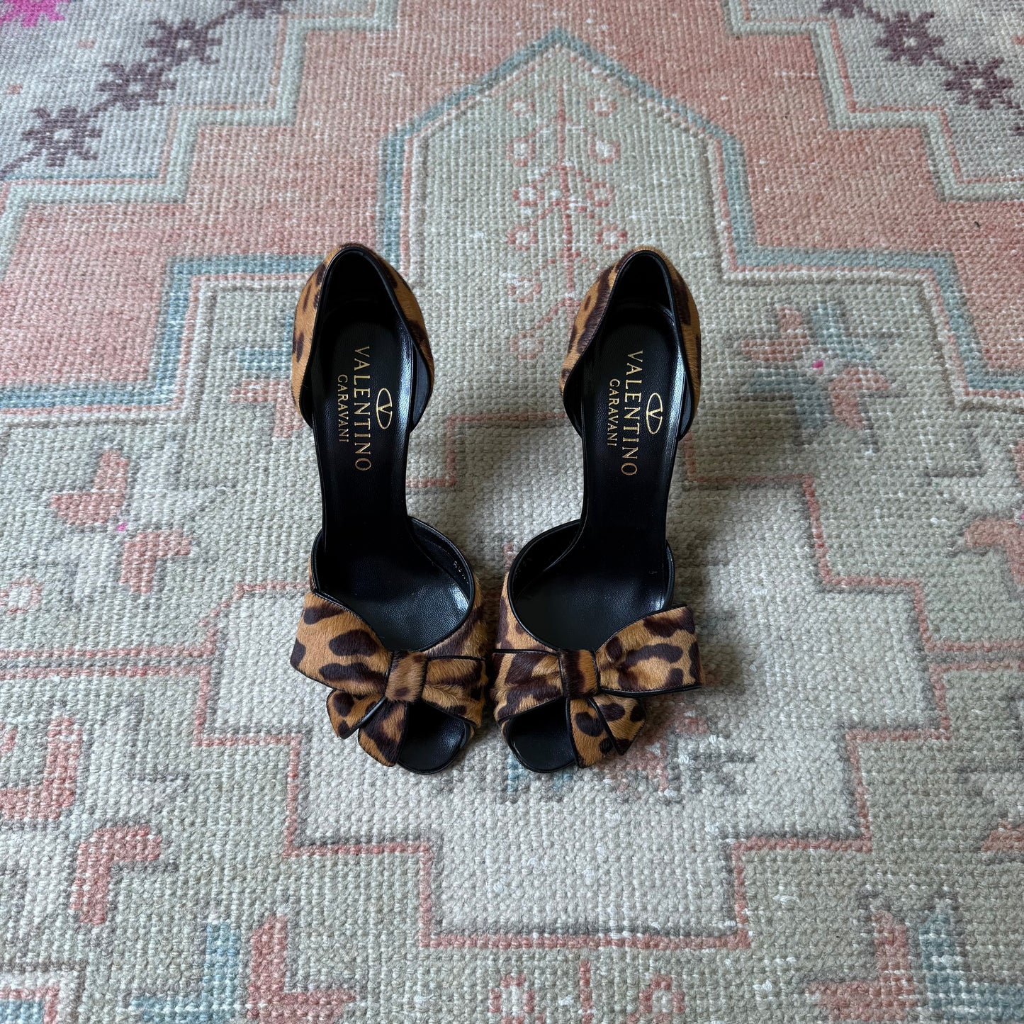 2003 Valentino Cheetah Bow D’Orsay Heels - US 8.5