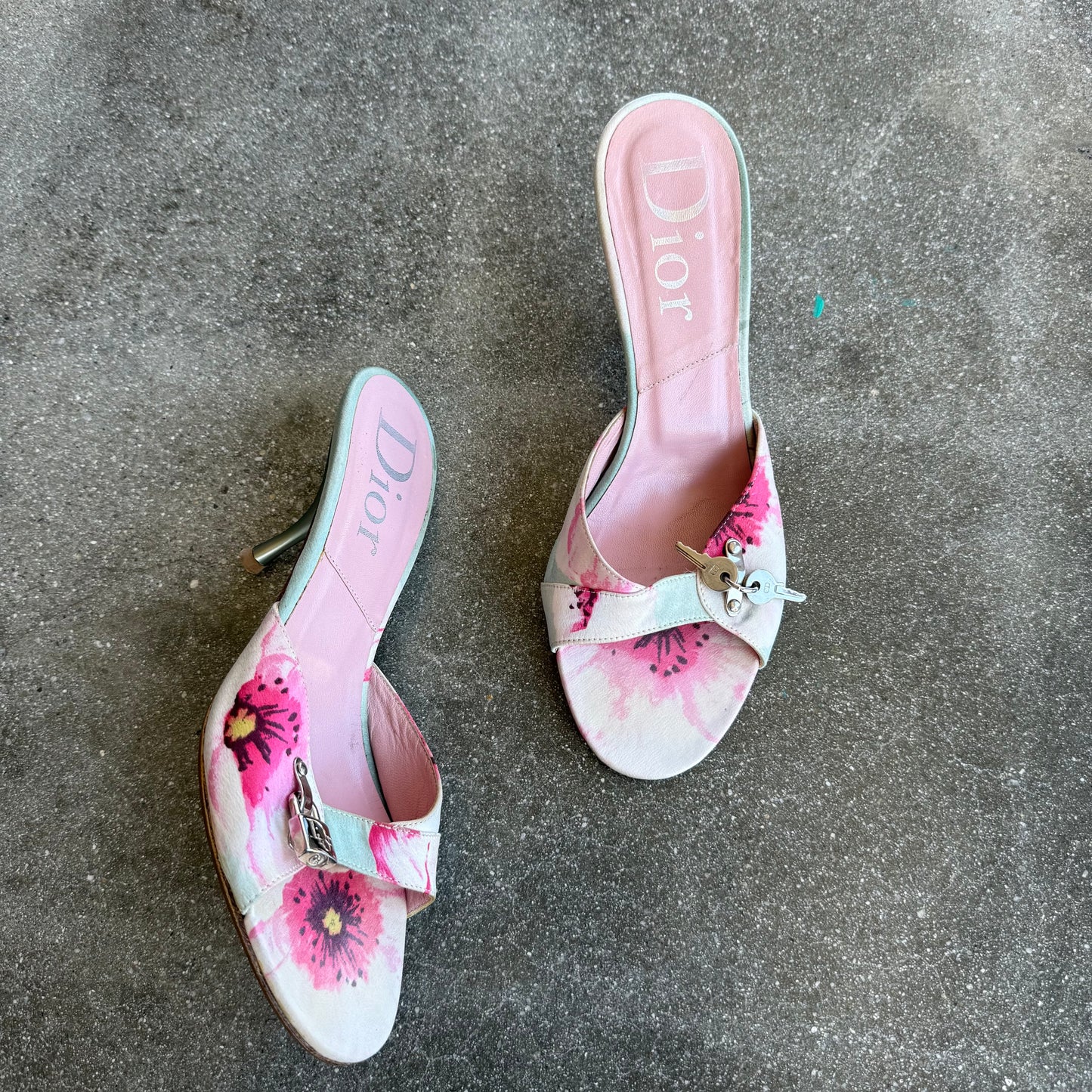 SS05 John Galliano Christian Dior Satin Lock and Key Sandals - US 7.5