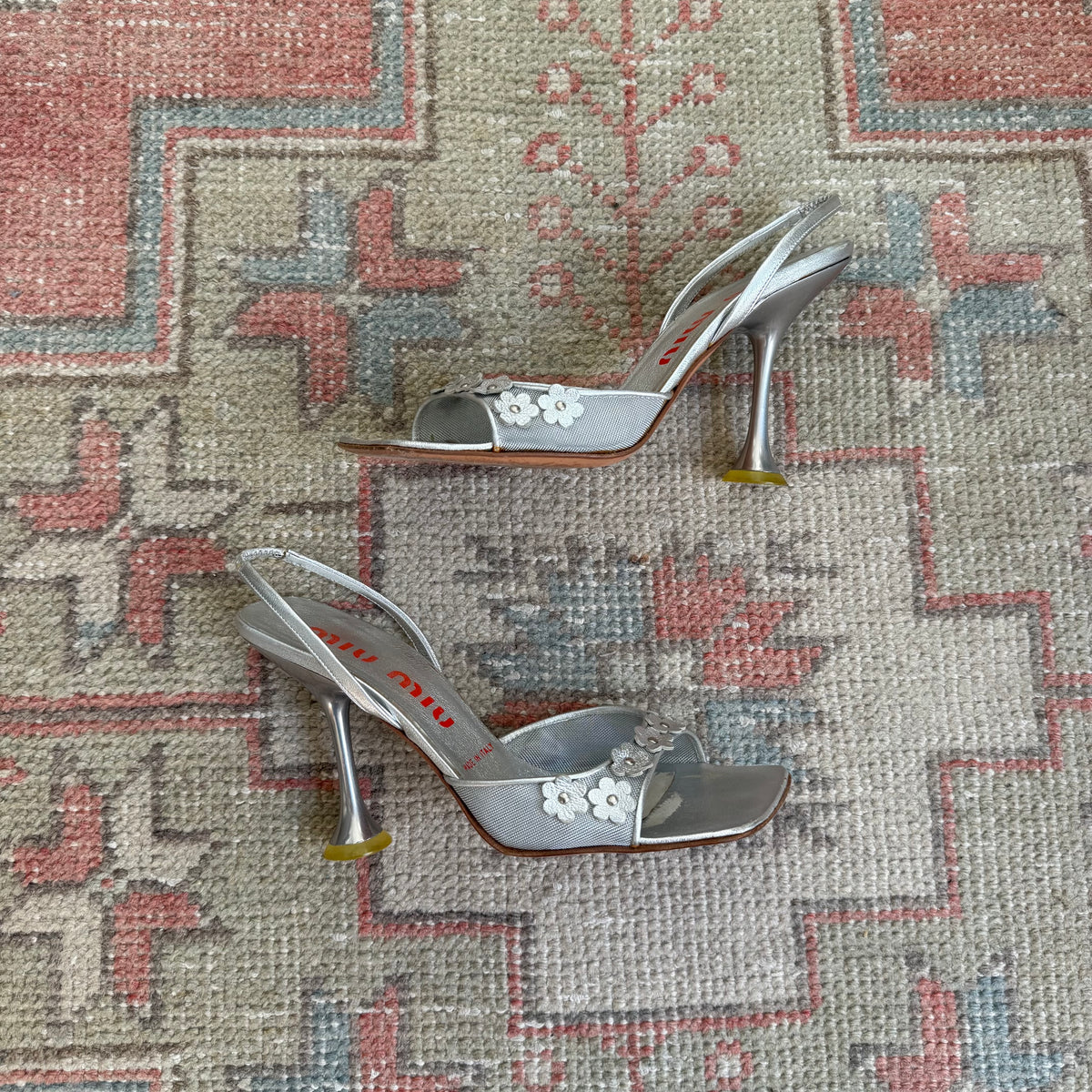 F/W1999 miu miu Silver Floral Slingbacks - US 7