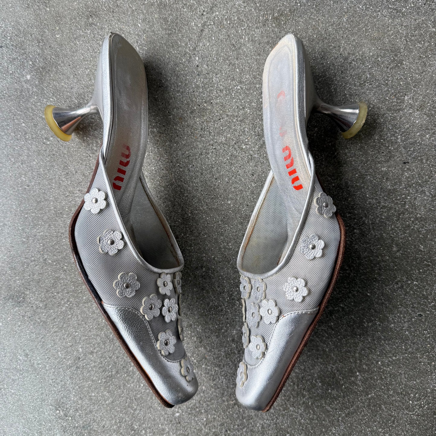 S/S1999 miu miu Silver Leather Floral Mules - US 8.5