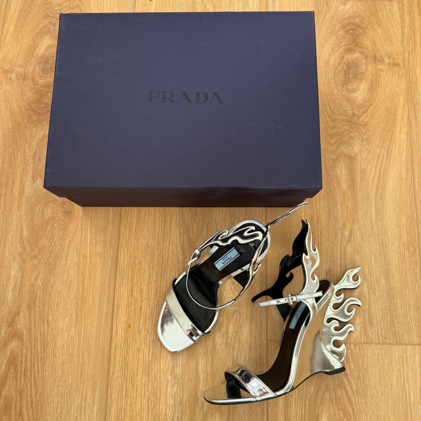 F/W2018 Silver Prada Flame Wedges - US 8
