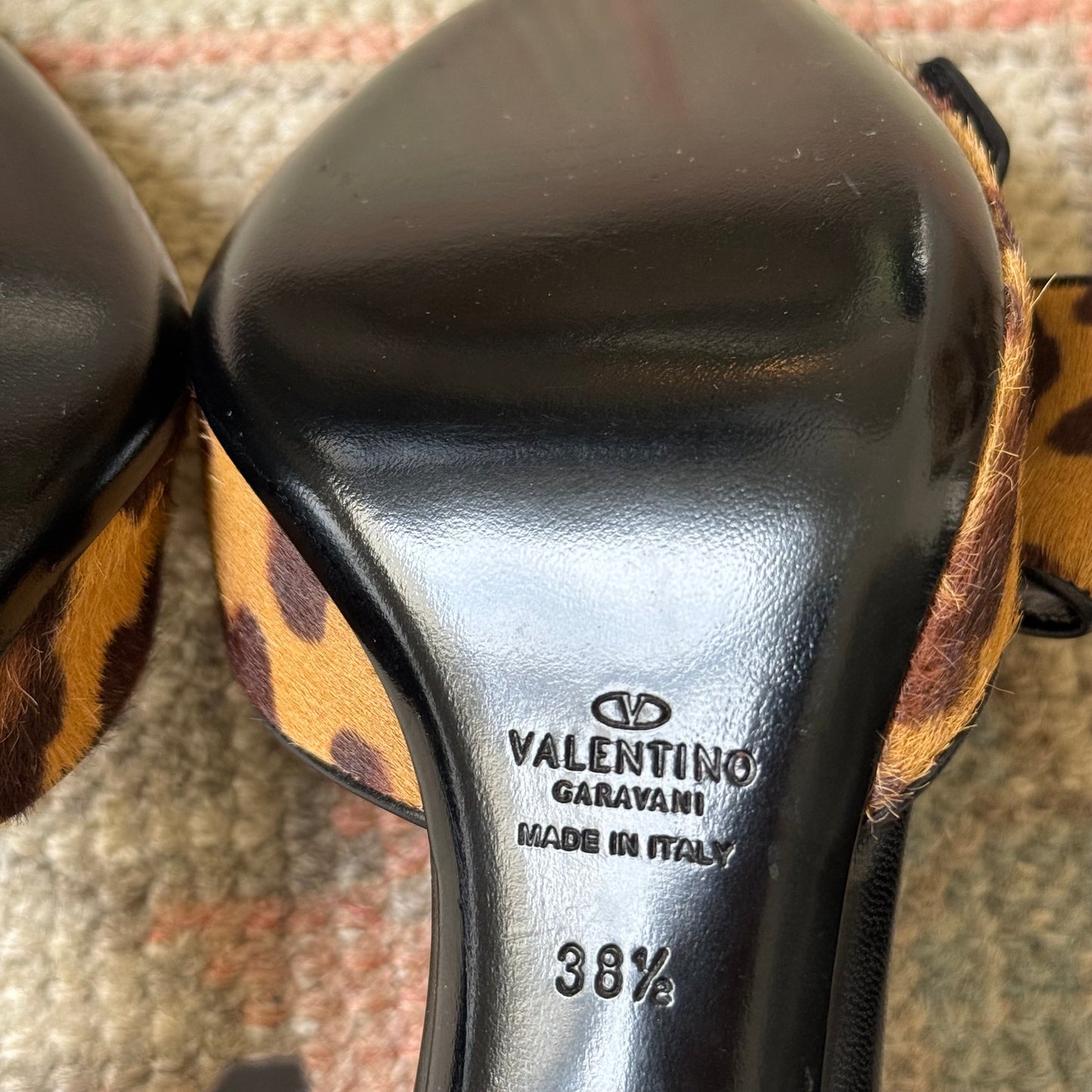 2003 Valentino Cheetah Bow D’Orsay Heels - US 8.5