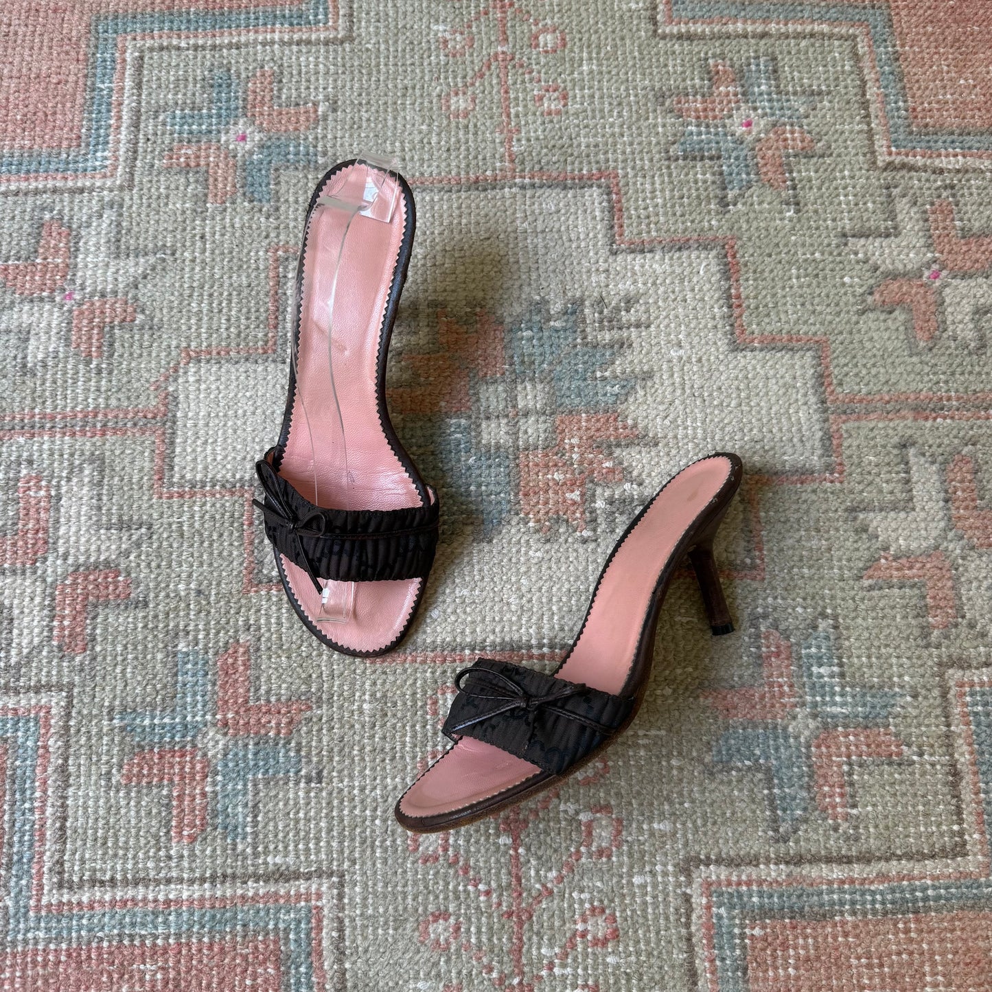 2001 Tom Ford Gucci Monogram Bow Mules - US 8