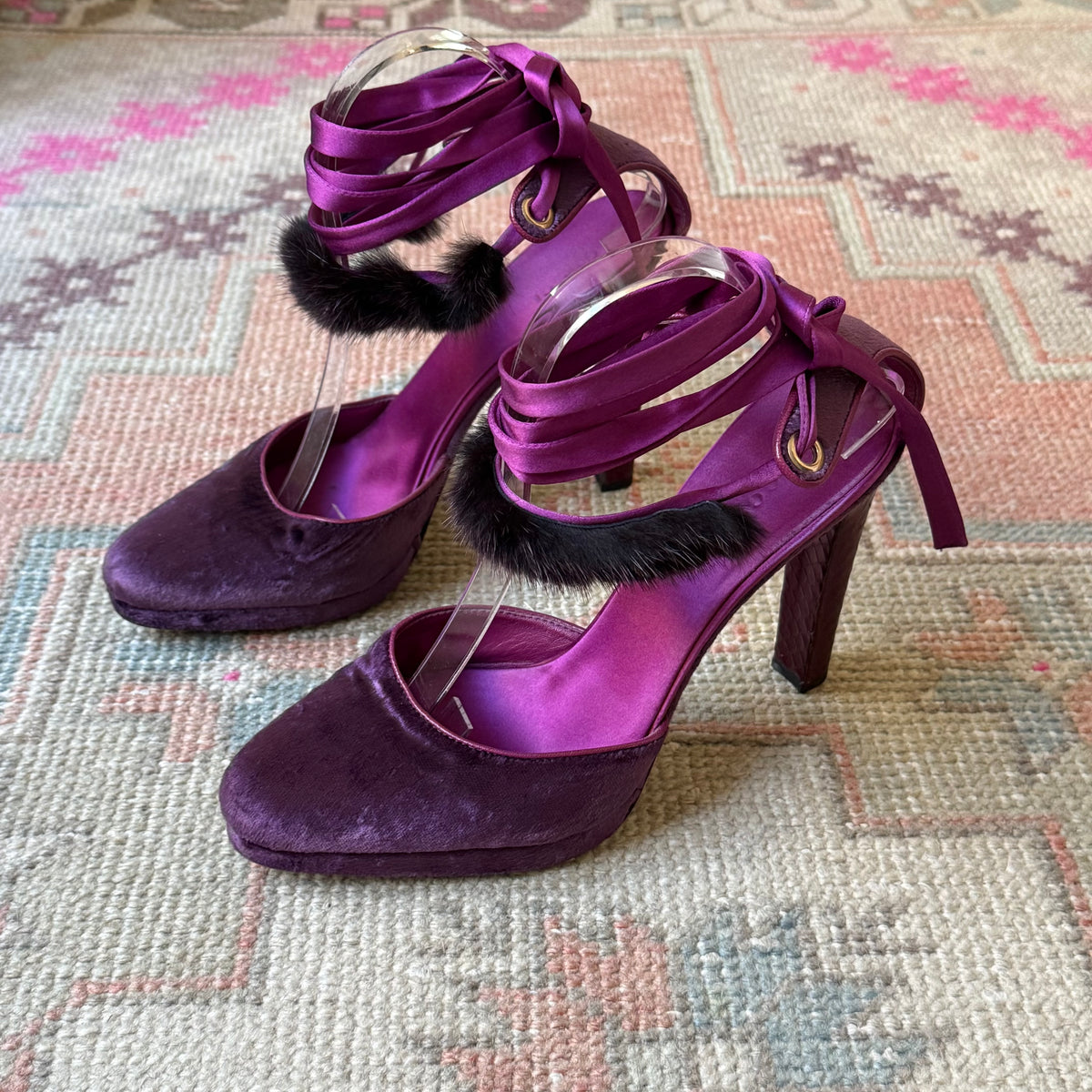 F/W2004 Tom Ford Gucci Purple Mink Pumps - US 9-9.5