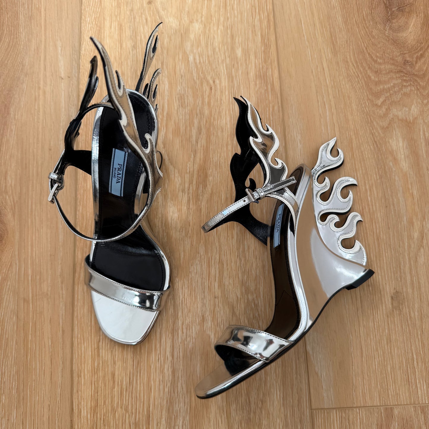 F/W2018 Silver Prada Flame Wedges - US 8