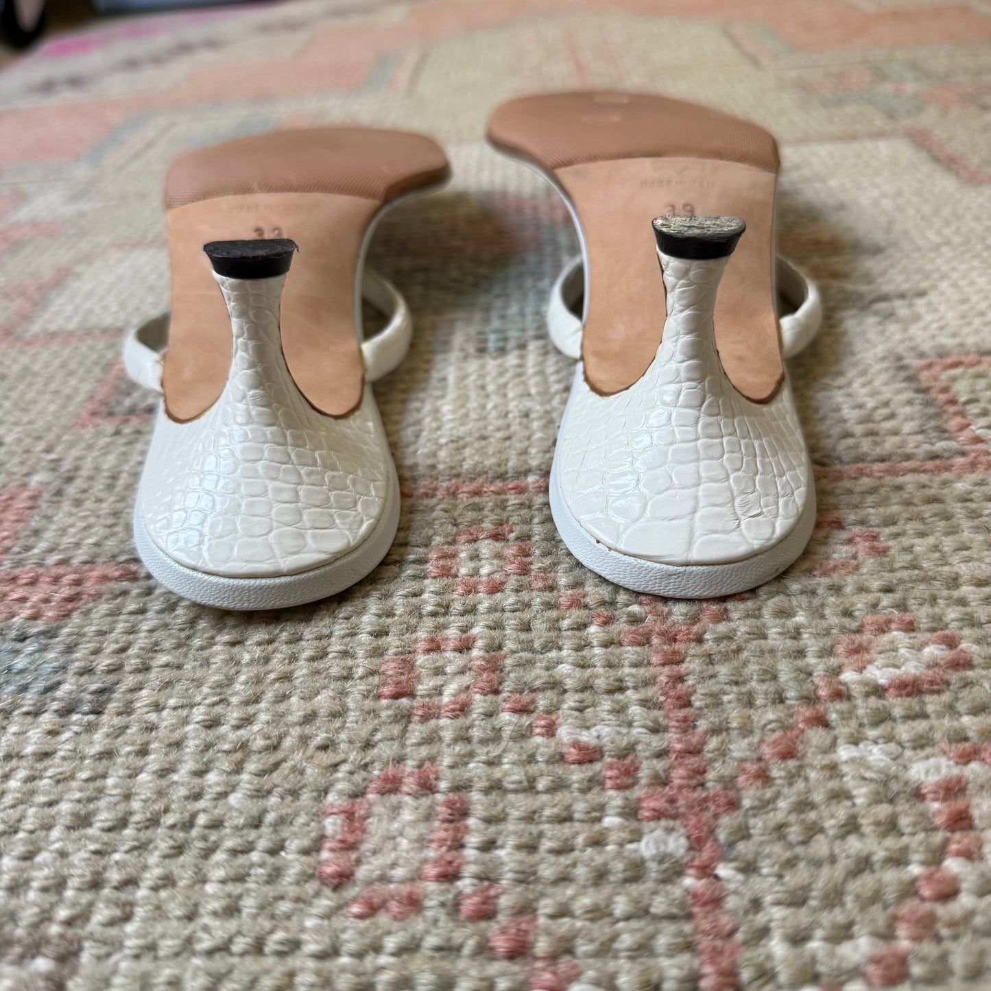 Vintage Manolo Blahnik White Paterno Thong Sandals - US 8-8.5