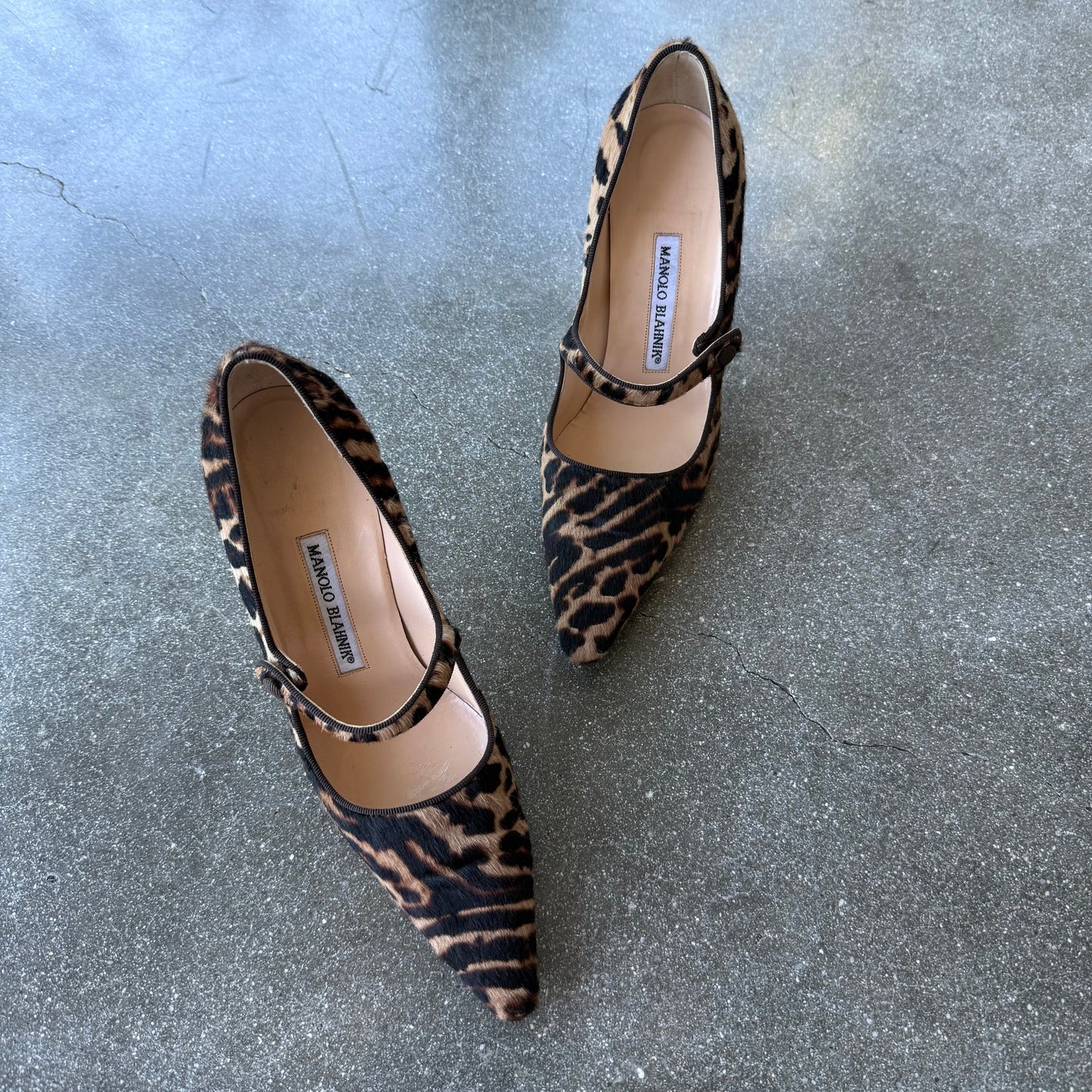 00s Manolo Blahnik Leopard Mary Janes - US 6.5