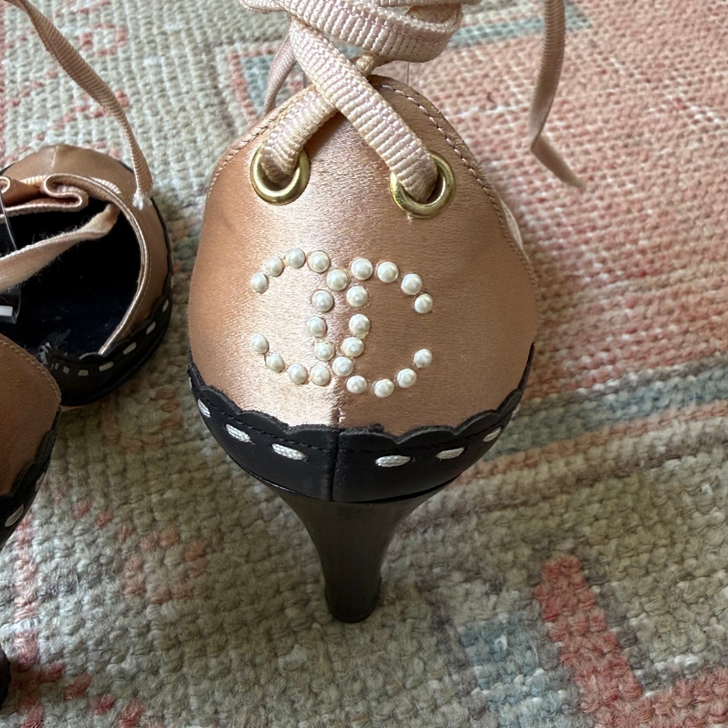 S/S2003 Chanel Pink Silk Satin Wrap Ballet Pumps - US 5.5-6