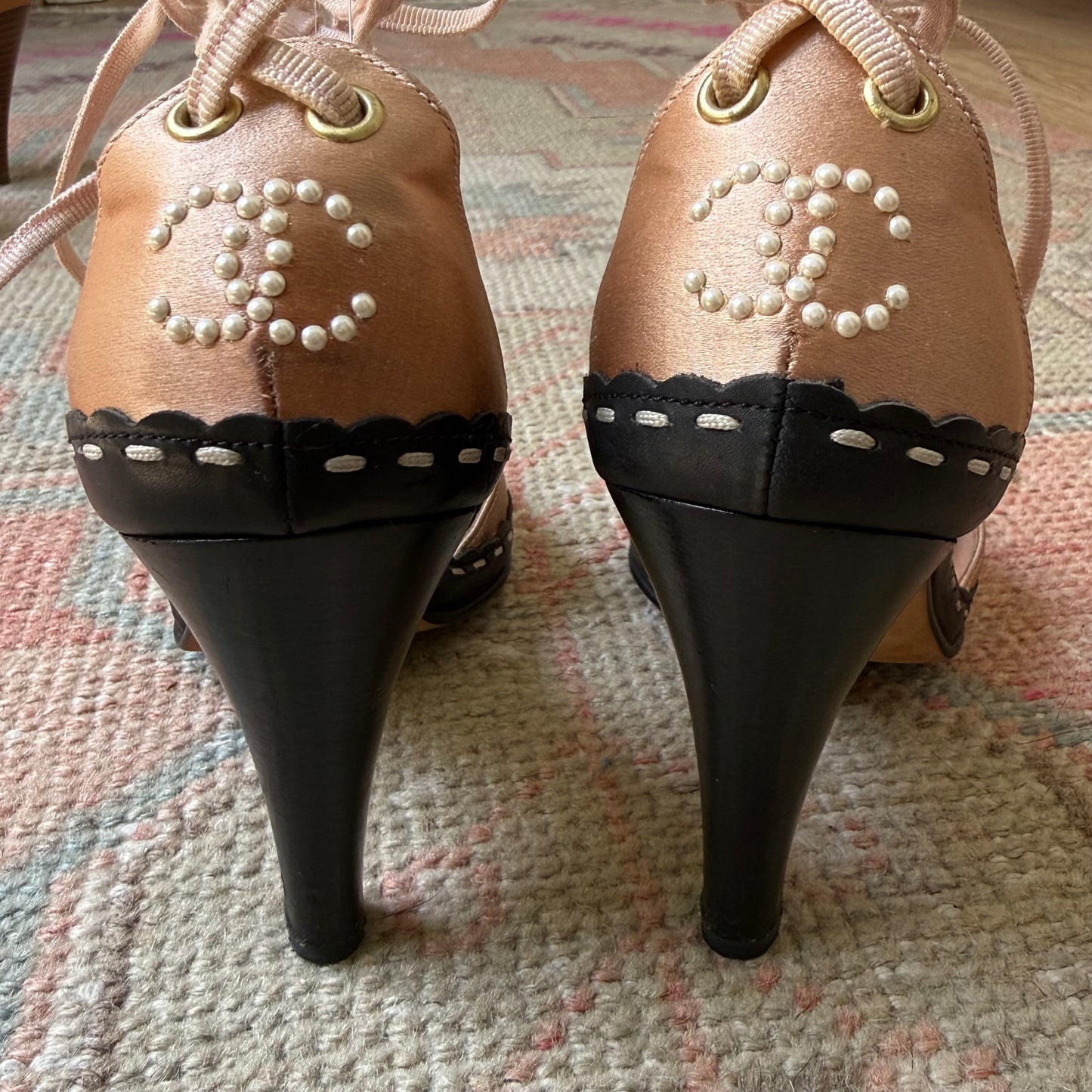 S/S2003 Chanel Pink Silk Satin Wrap Ballet Pumps - US 5.5-6