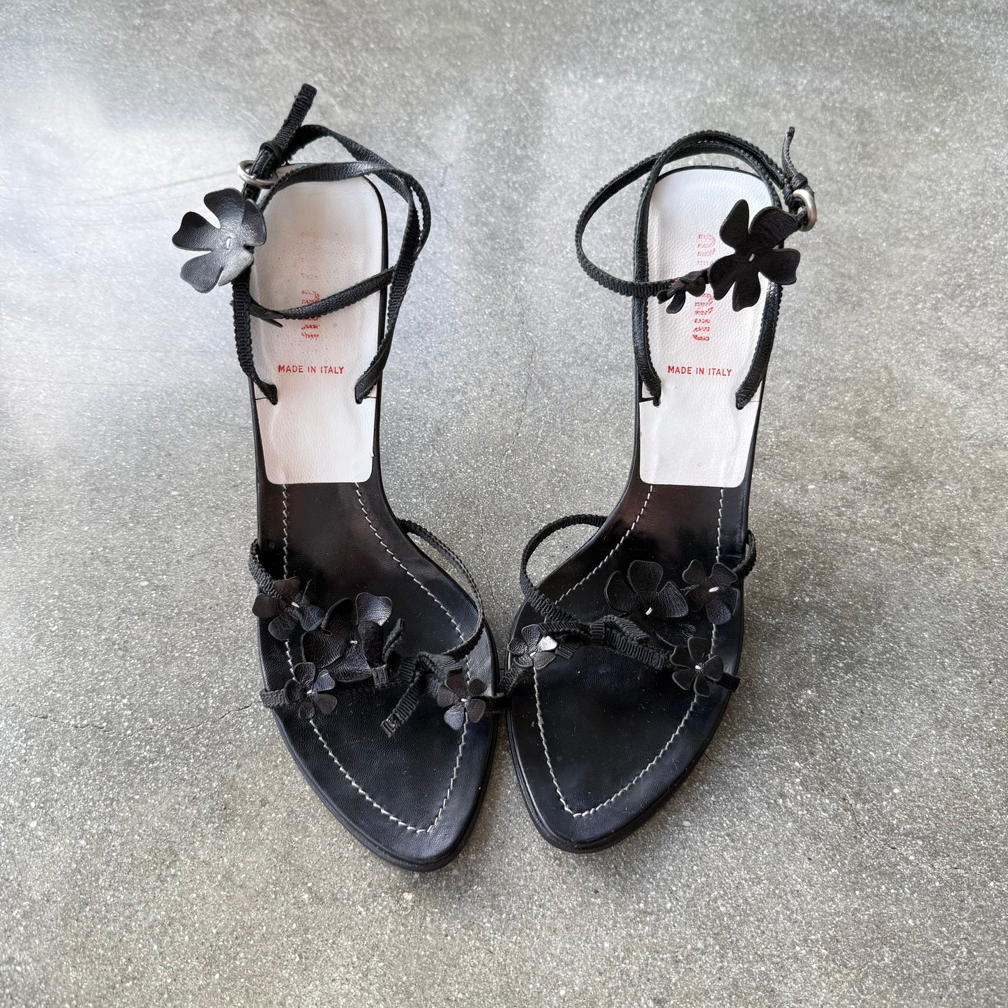 2003 miu miu Black Leather Floral Sandals - US 8-8.5