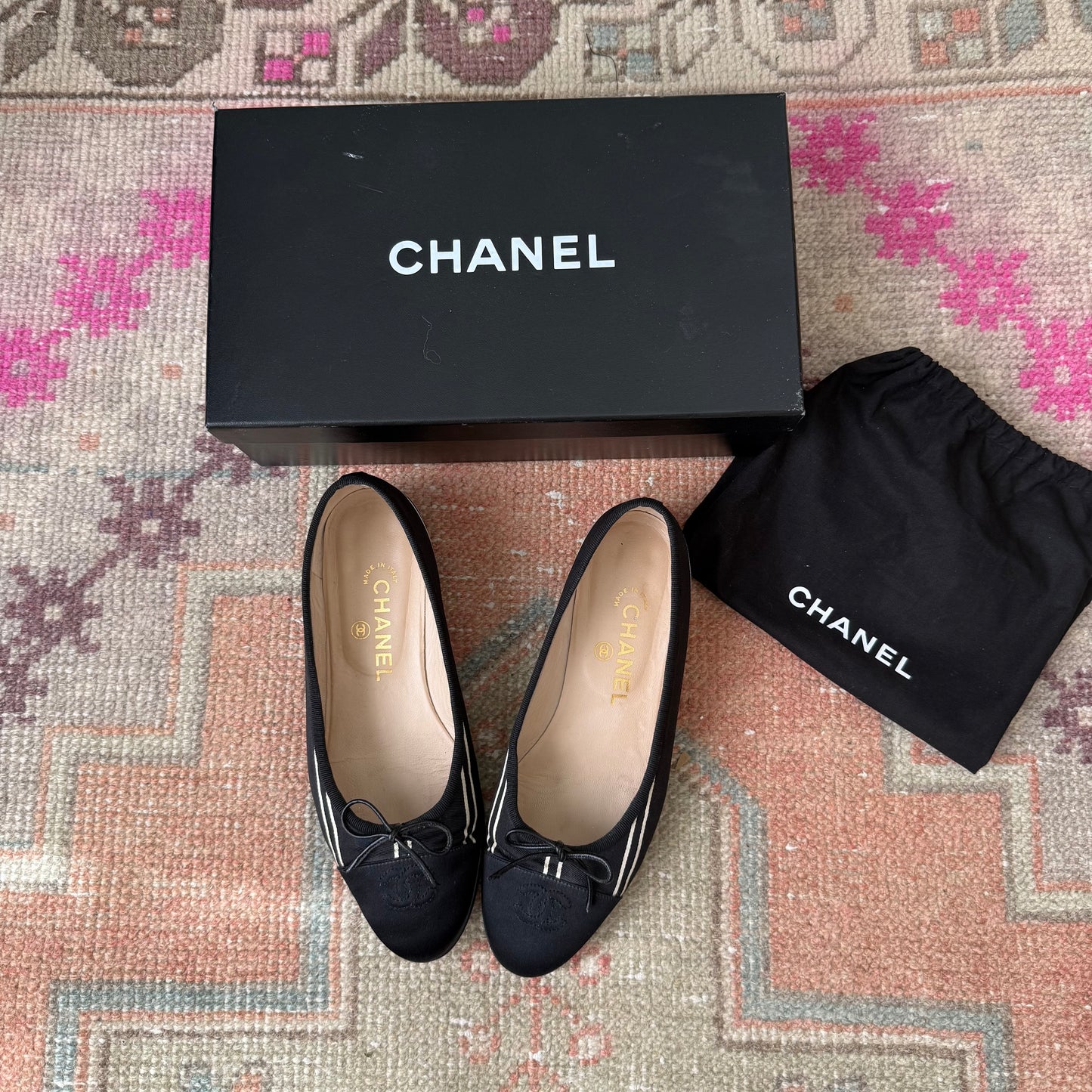 00s Chanel Black + White Silk Ballet Flats - US 6.5