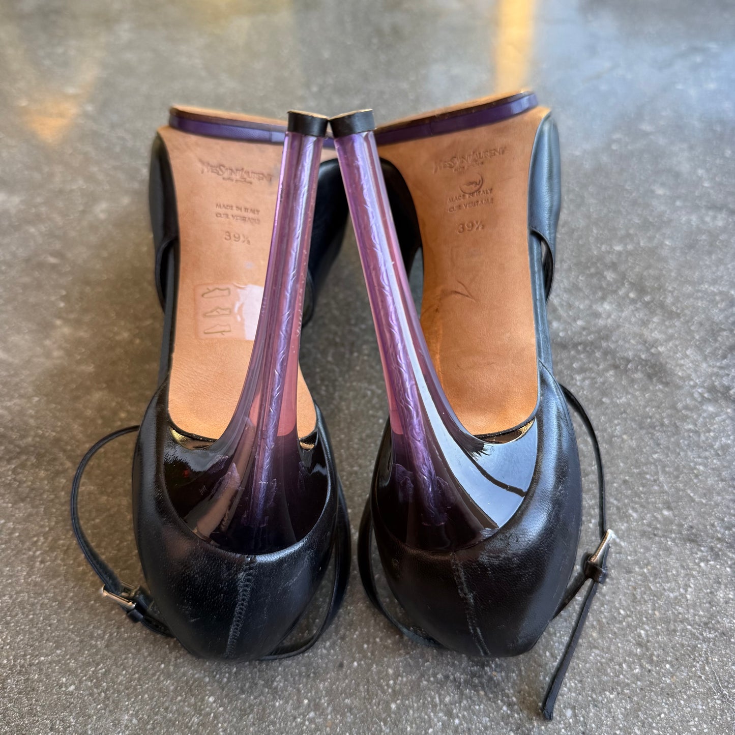 SS03 Tom Ford Yves Saint Laurent Dali Lip Heels - US 8.5