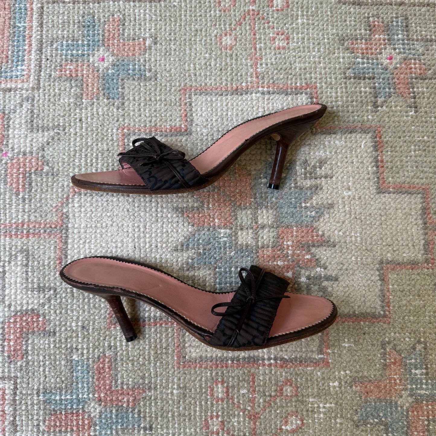 2001 Tom Ford Gucci Monogram Bow Mules - US 8