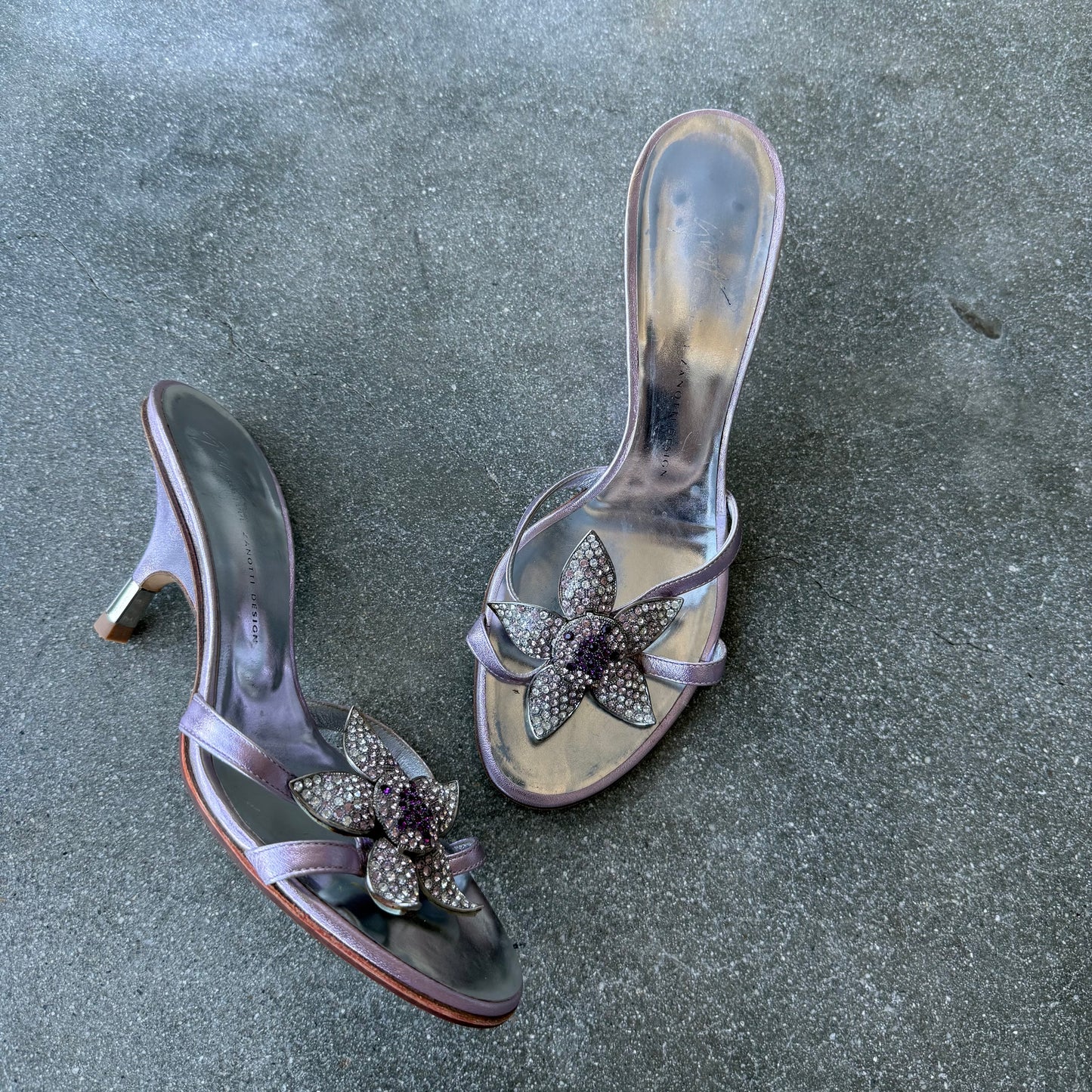 00s Giuseppe Zanotti Rhinestone Floral Mules - US 7.5