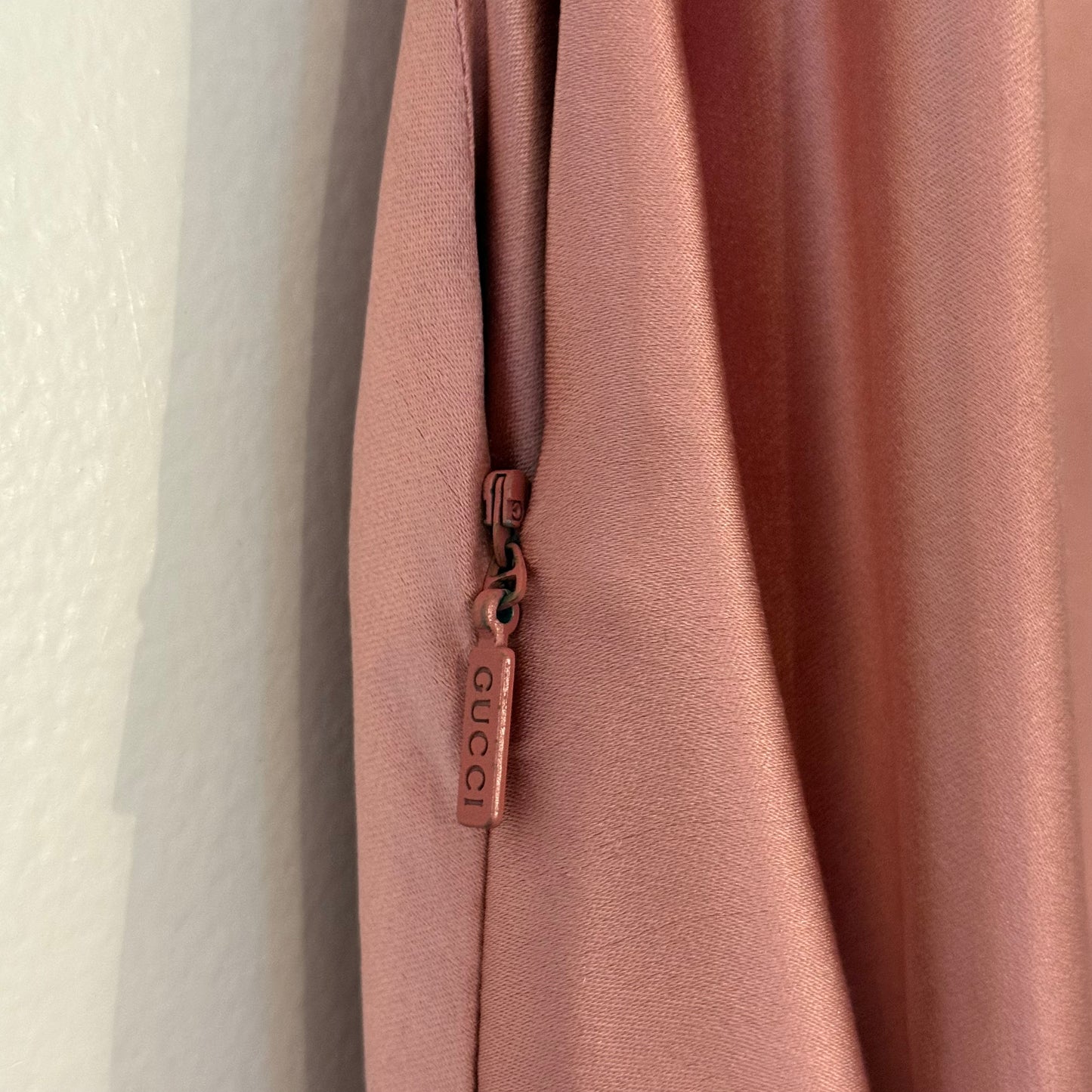 Spring 1998 Tom Ford Gucci Pink Silk Satin Dress - US 2-4
