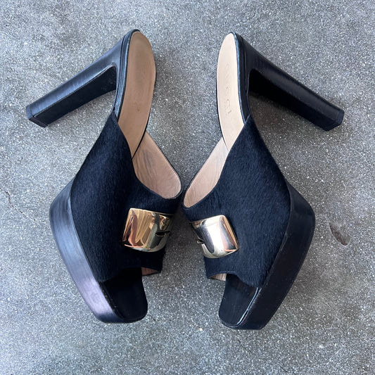 Gucci Mules - 37